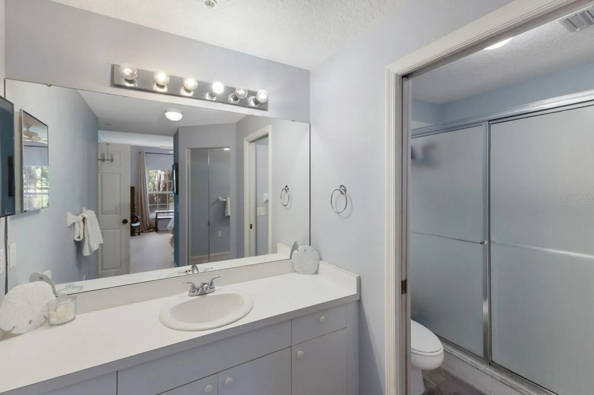 Property Slideshow image 16 of 30 | 6315 green oak cir # 13a, Bradenton, FL, 34203