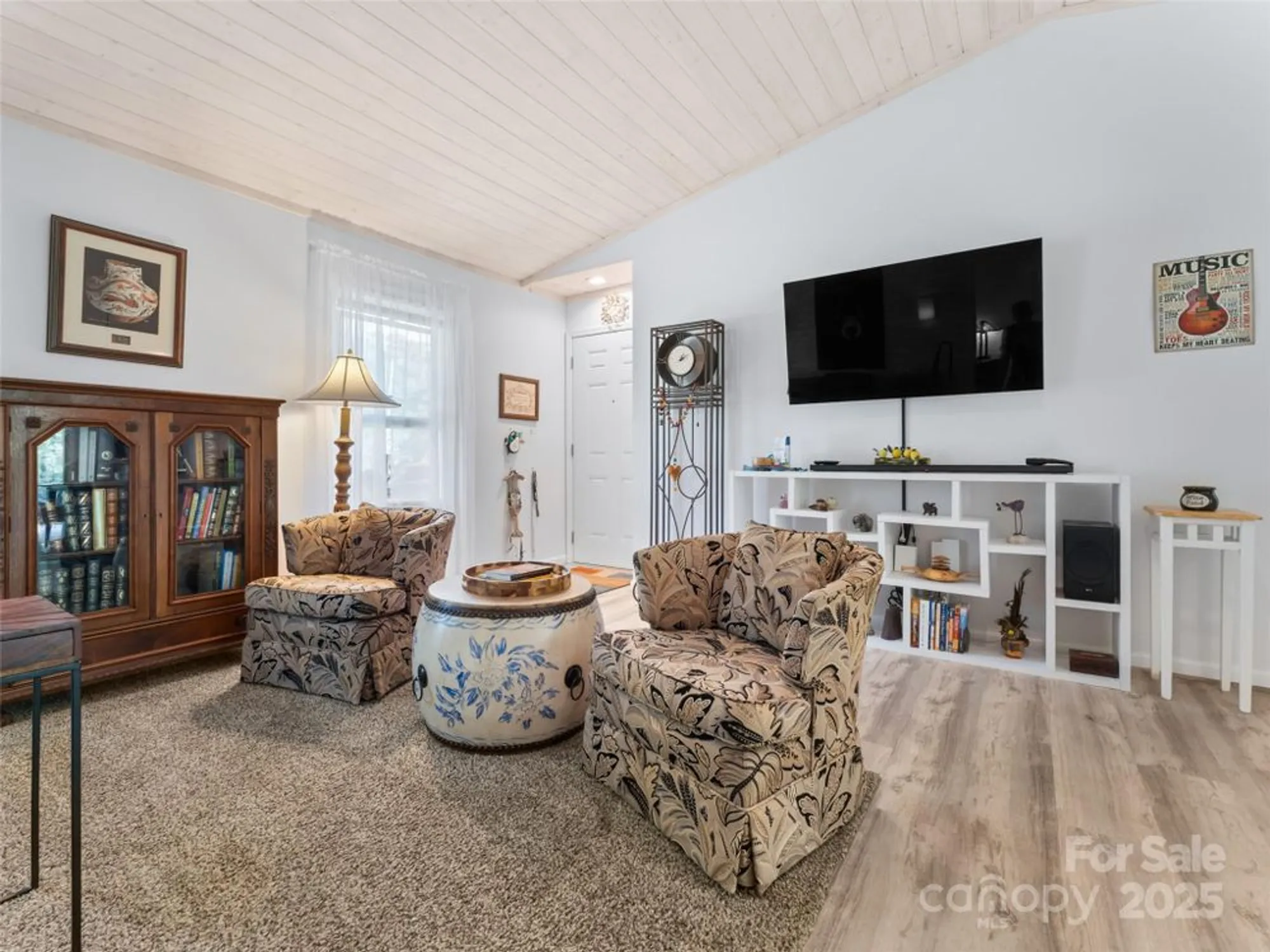 Property Slideshow image 10 of 37 | 33 resada dr, Brevard, NC, 28712