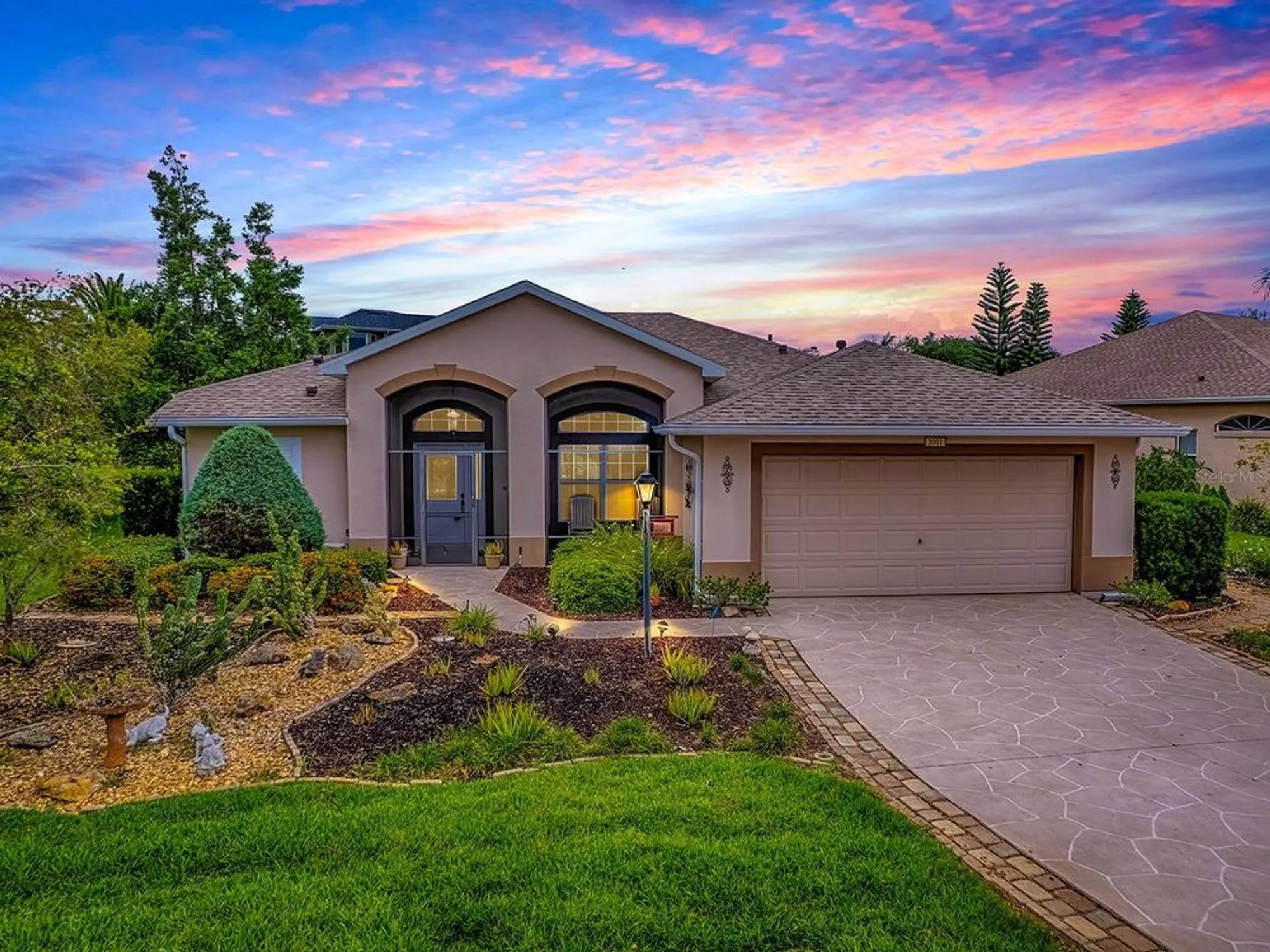 Property Slideshow image 1 of 89 | 3001 lake huron ln, Tavares, FL, 32778