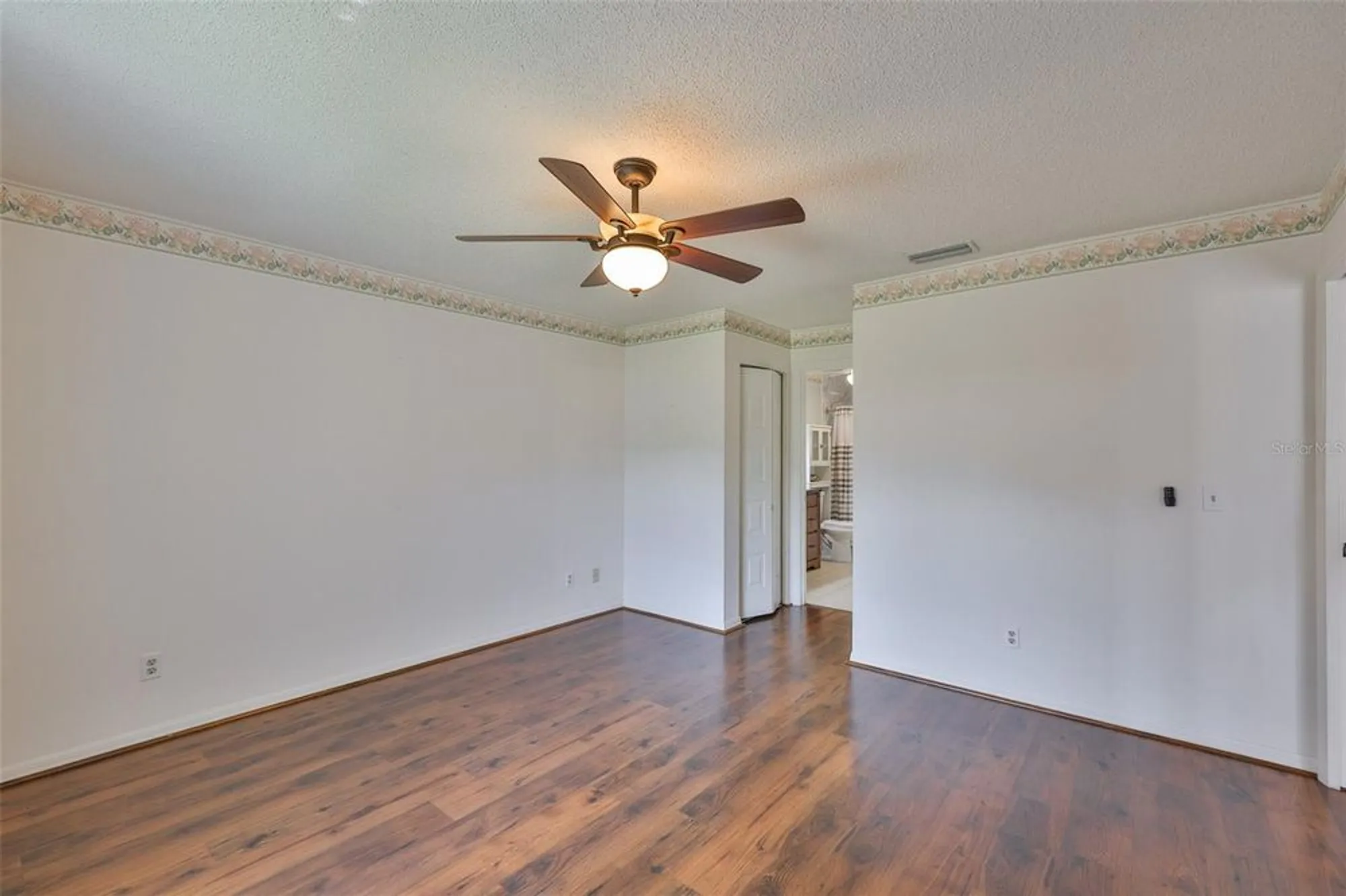 Property Slideshow image 34 of 46 | 206 sola ln, Sun City Center, FL, 33573