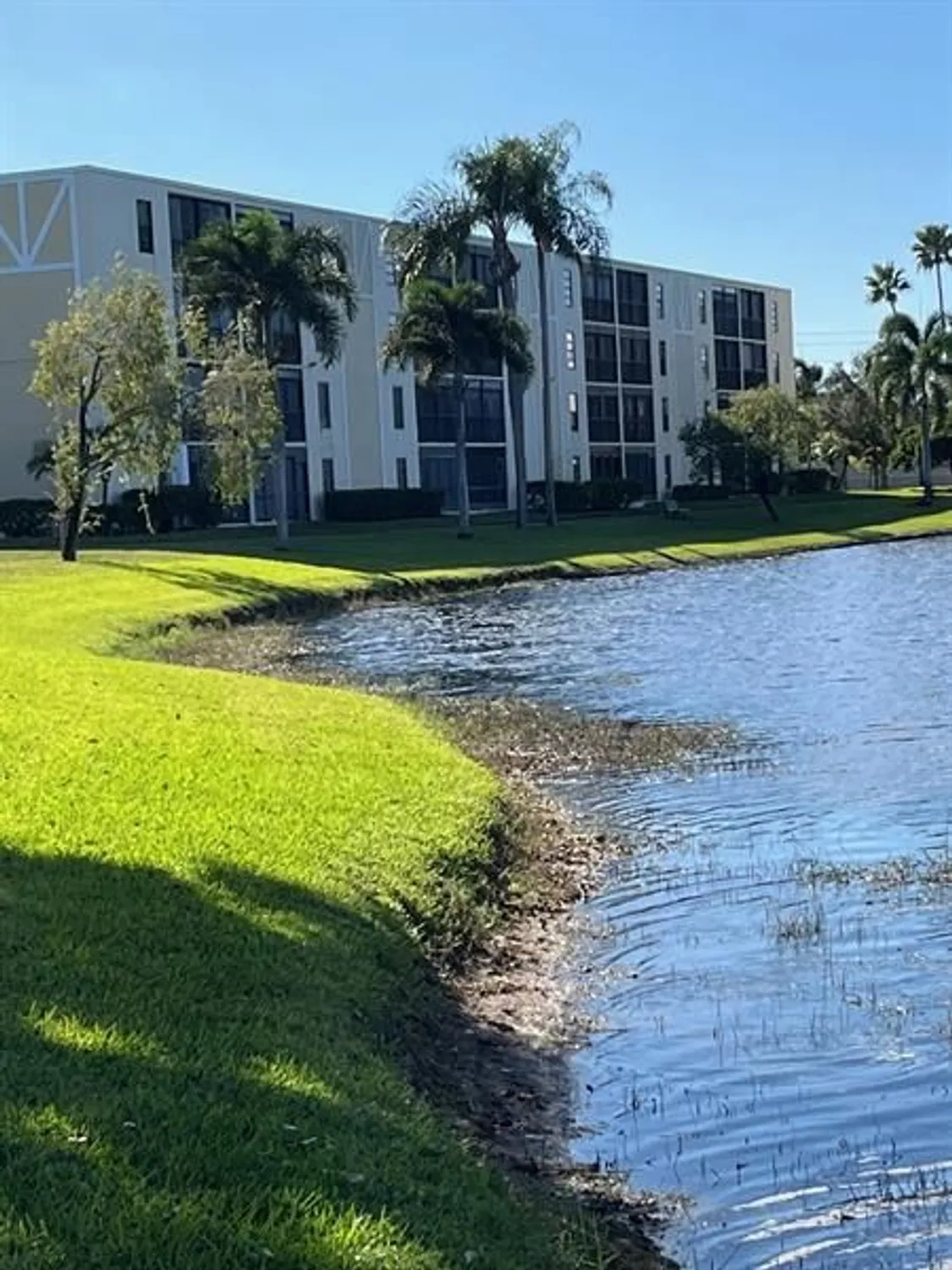 Property Slideshow image 7 of 71 | 7351 kinghurst dr 302, Delray Beach, FL, 33446