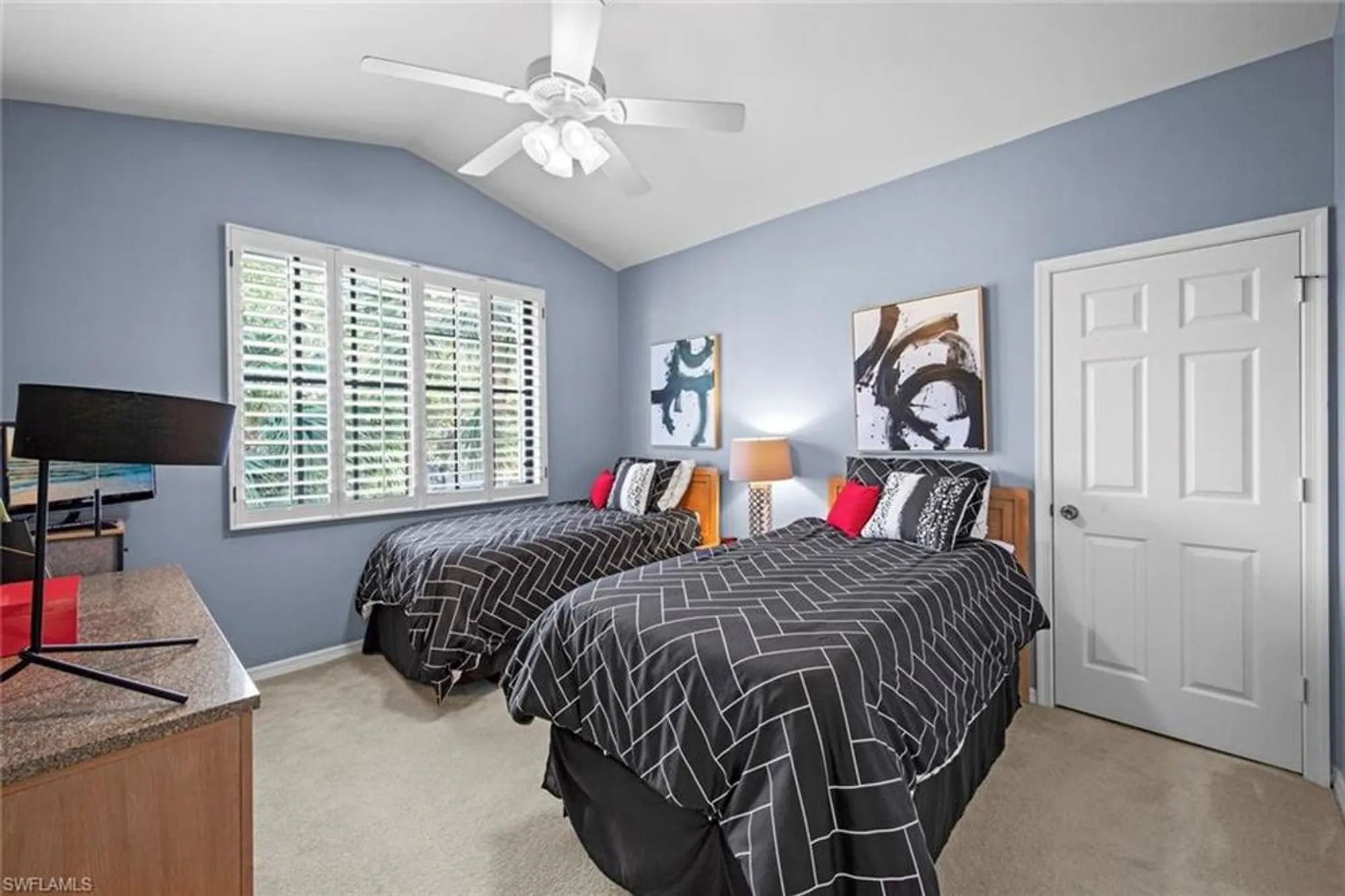 Property Slideshow image 29 of 40 | 27031 oakwood lake dr 201, Bonita Springs, FL, 34134