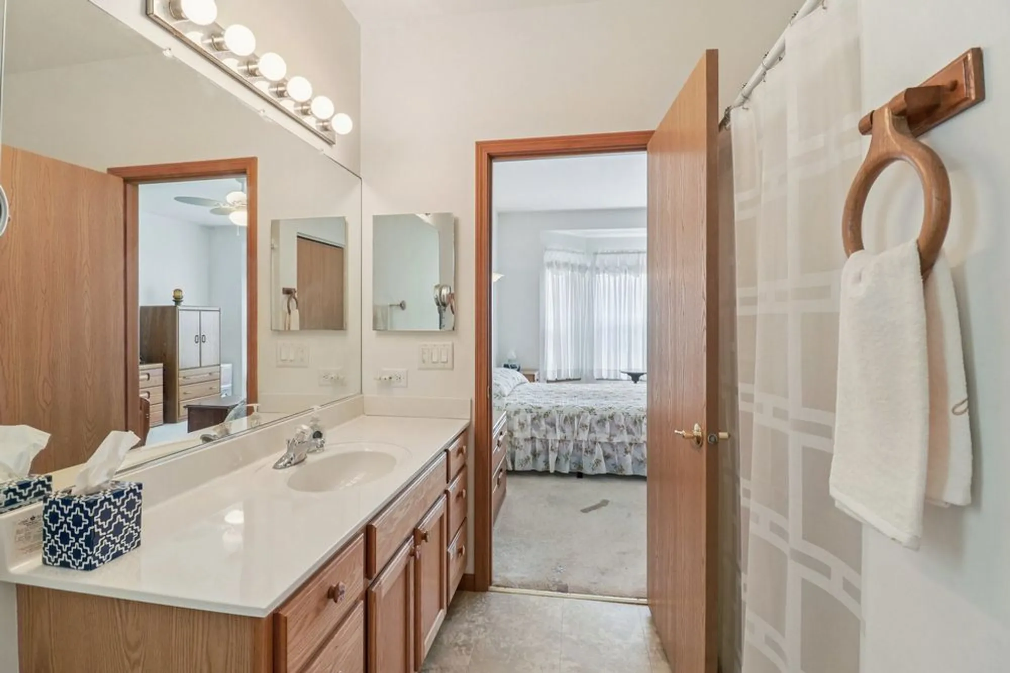 Property Slideshow image 19 of 33 | 3306 stakes ln, Grayslake, IL, 60030