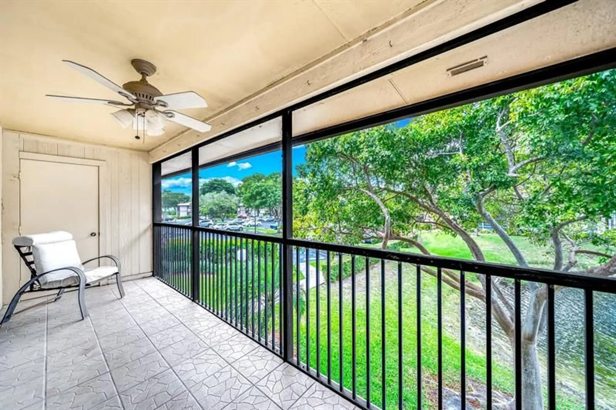 Property Slideshow image 24 of 30 | 9933 n belfort cir 201, Tamarac, FL, 33321