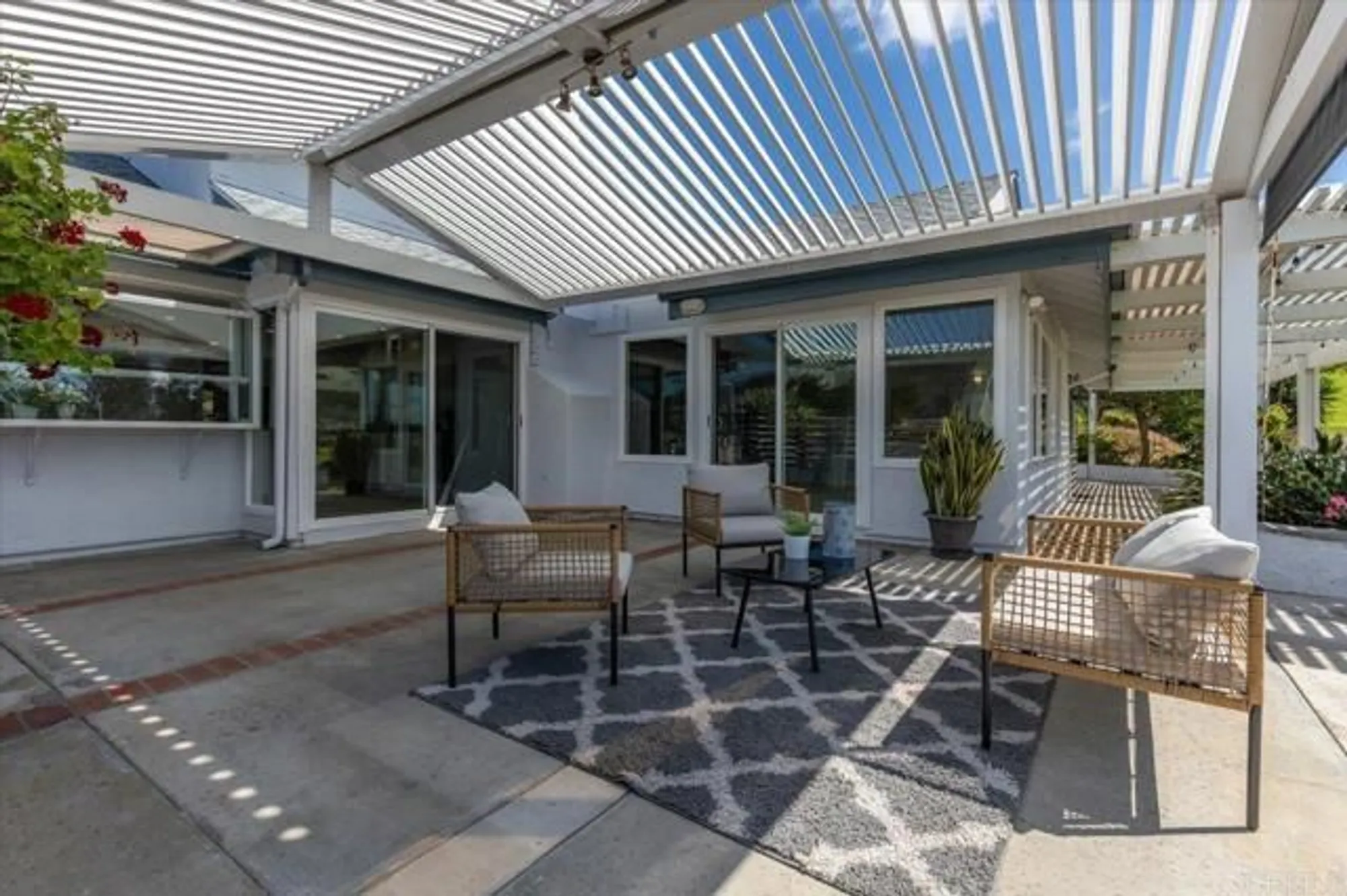 Property Slideshow image 38 of 59 | 1054 la sombra dr, San Marcos, CA, 92078