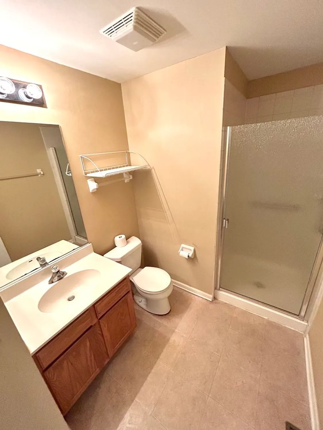 Property Slideshow image 7 of 19 | 21531 wolf lake way, Crest Hill, IL, 60403