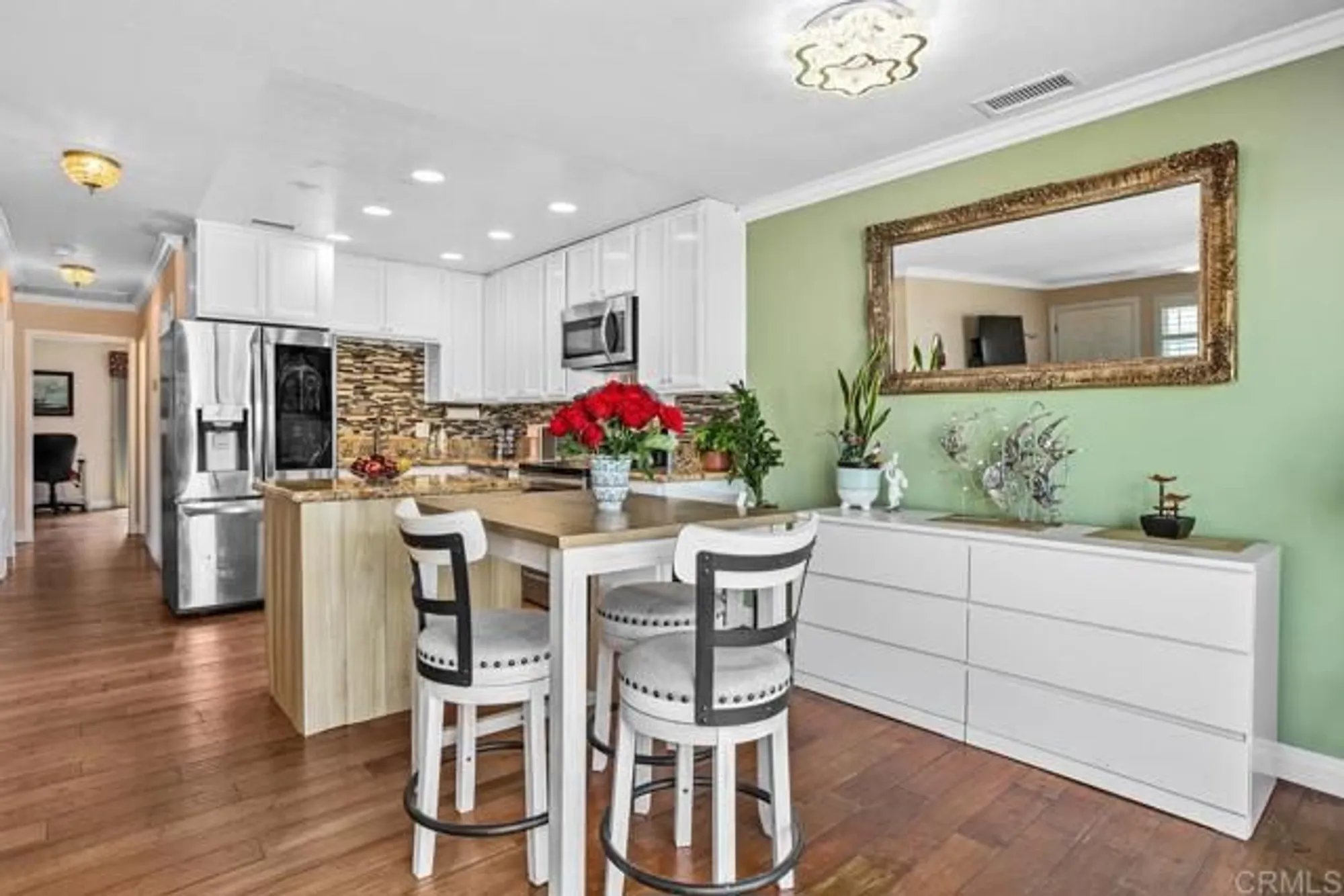 Property Slideshow image 8 of 31 | 204 summerside ln, Encinitas, CA, 92024