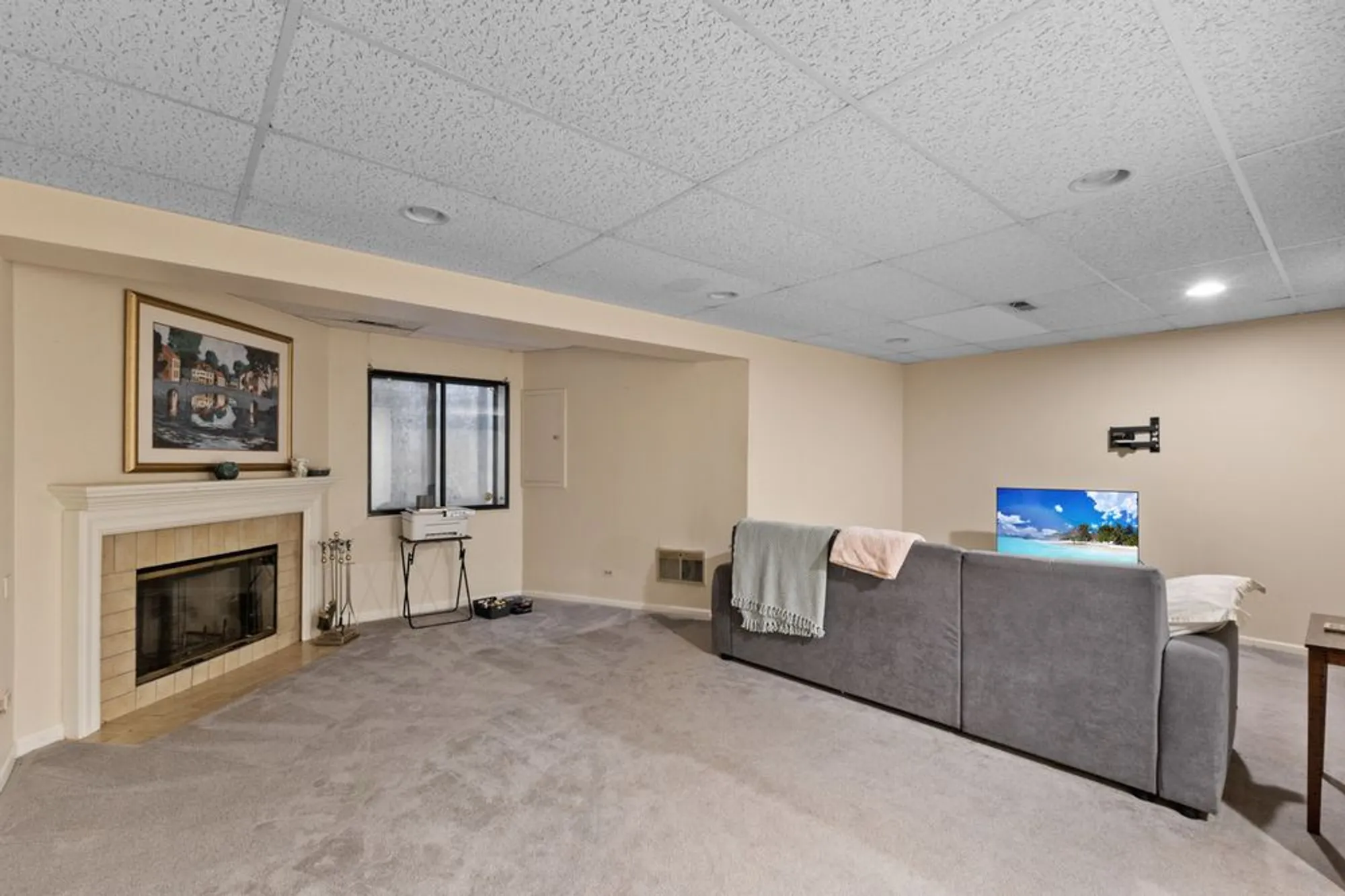 Property Slideshow image 17 of 26 | 748 shoreline rd, Lake Barrington, IL, 60010