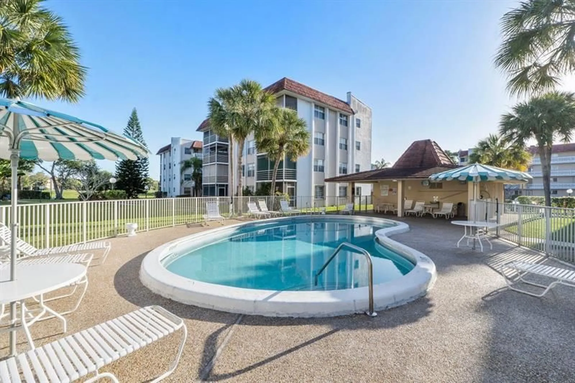 Property Slideshow image 31 of 32 | 3551 inverrary dr 404, Lauderhill, FL, 33319