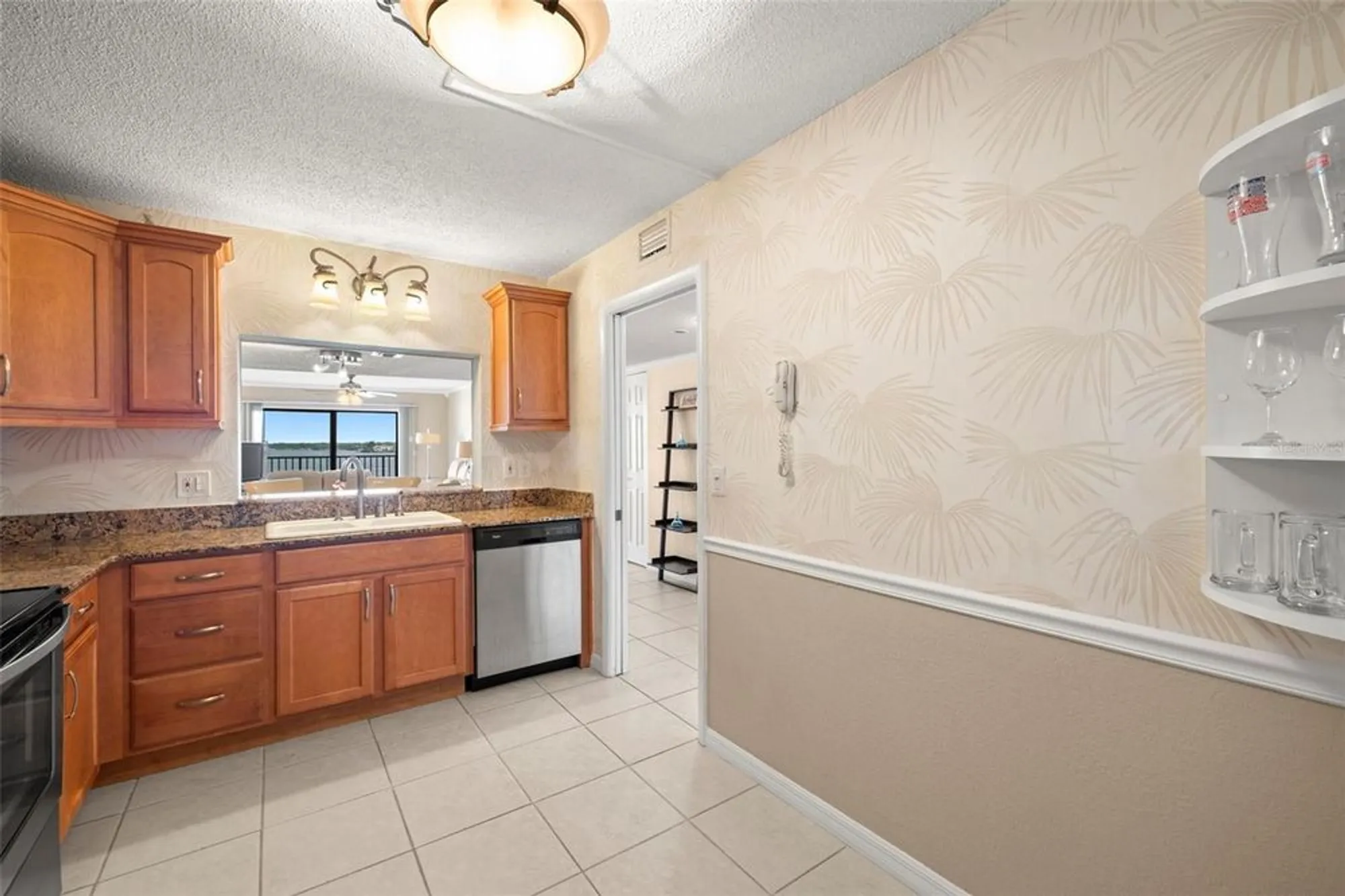 Property Slideshow image 10 of 40 | 7300 sun island dr 605, South Pasadena, FL, 33707