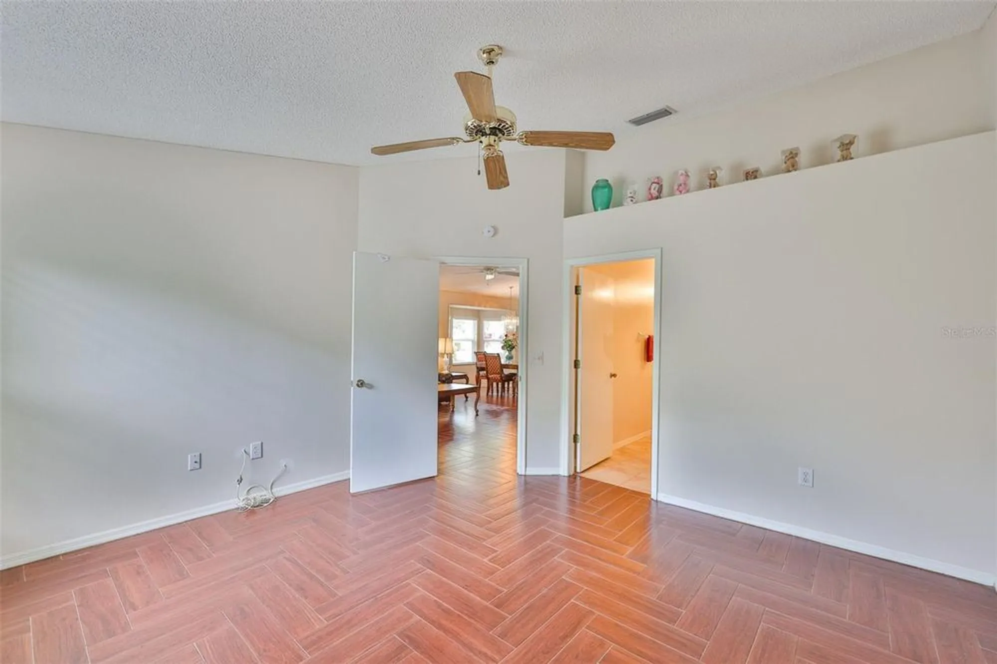 Property Slideshow image 18 of 40 | 2433 nantucket harbor loop, Sun City Center, FL, 33573