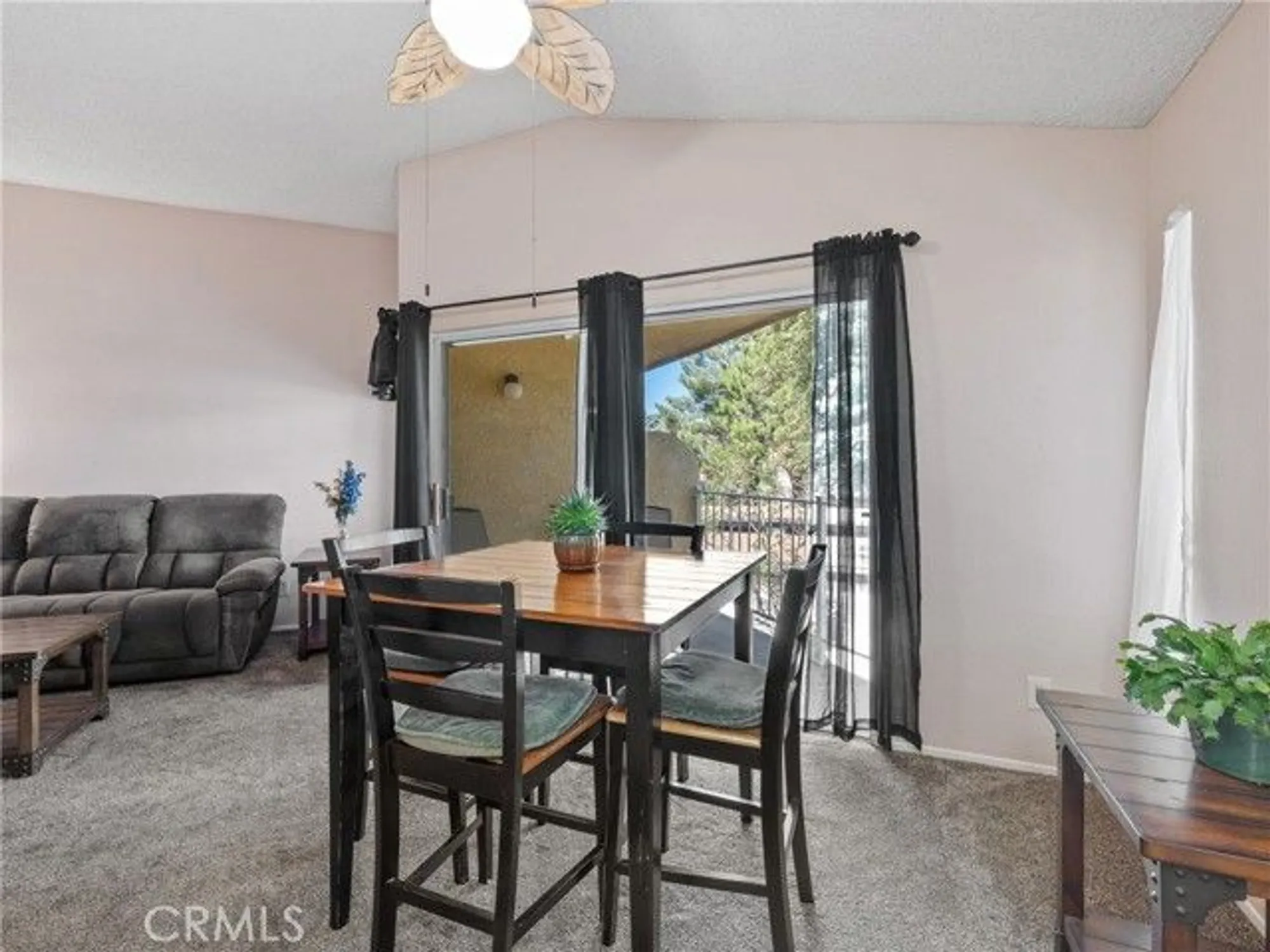 Property Slideshow image 6 of 19 | 19135 palo verde dr, Apple Valley, CA, 92308