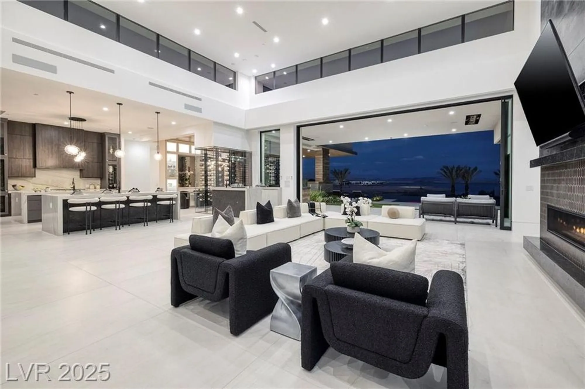 Property Slideshow image 17 of 66 | 12 rainbow point pl, Henderson, NV, 89011