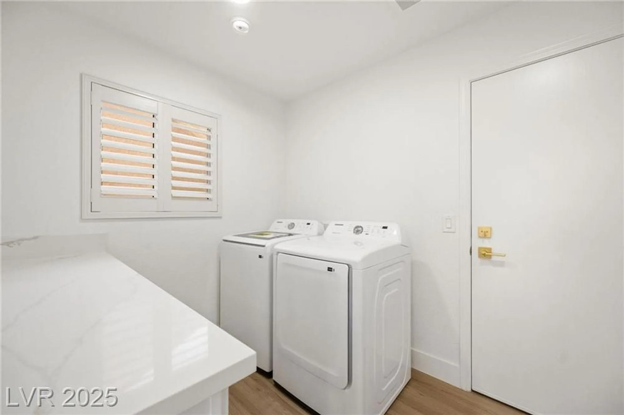 Property Slideshow image 33 of 44 | 2808 crown ridge dr, Las Vegas, NV, 89134