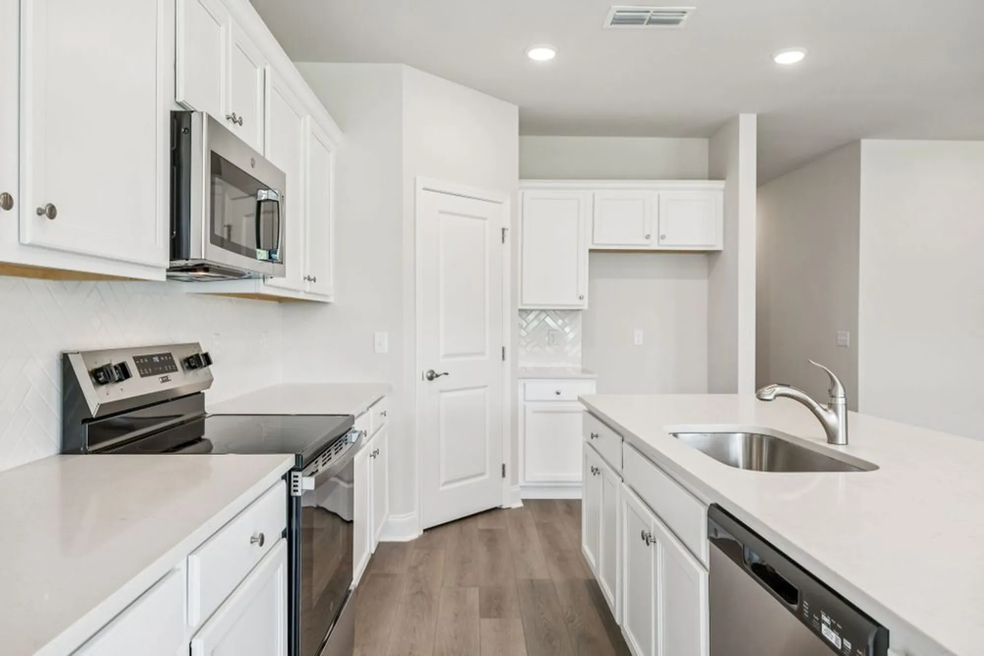 Property Slideshow image 14 of 41 | 120 holly rdg, Antioch, TN, 37013