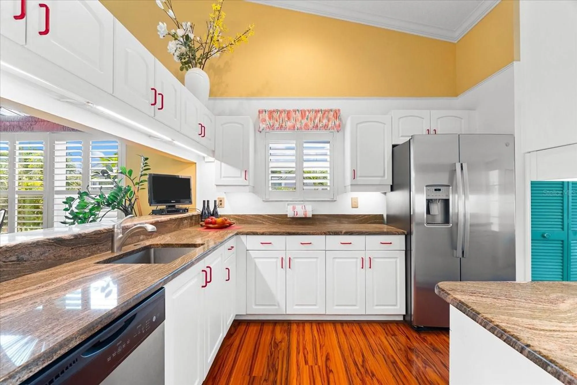 Property Slideshow image 20 of 69 | 1312 perico point cir, Bradenton, FL, 34209