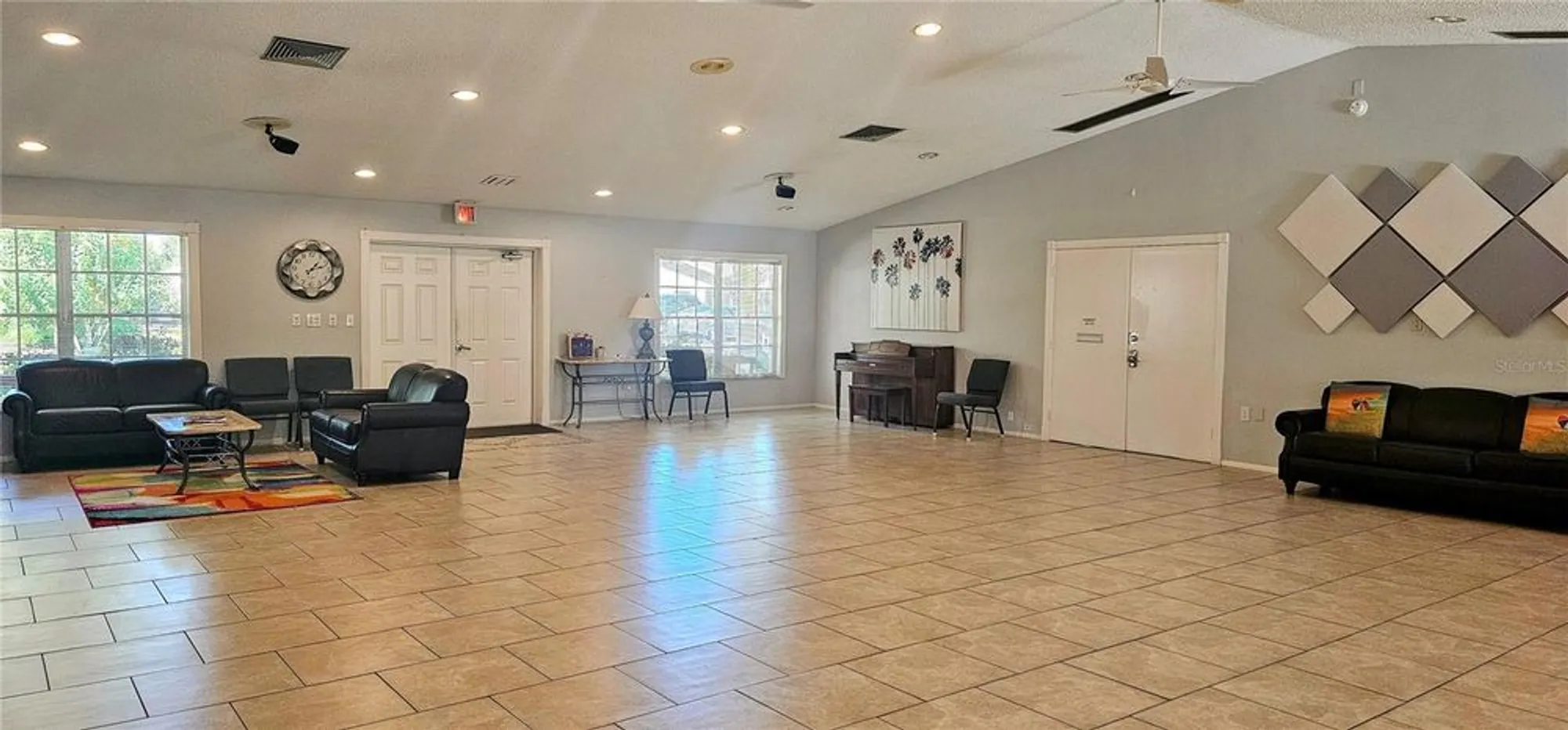 Property Slideshow image 23 of 26 | 4297 oakhurst cir 3051, Sarasota, FL, 34233