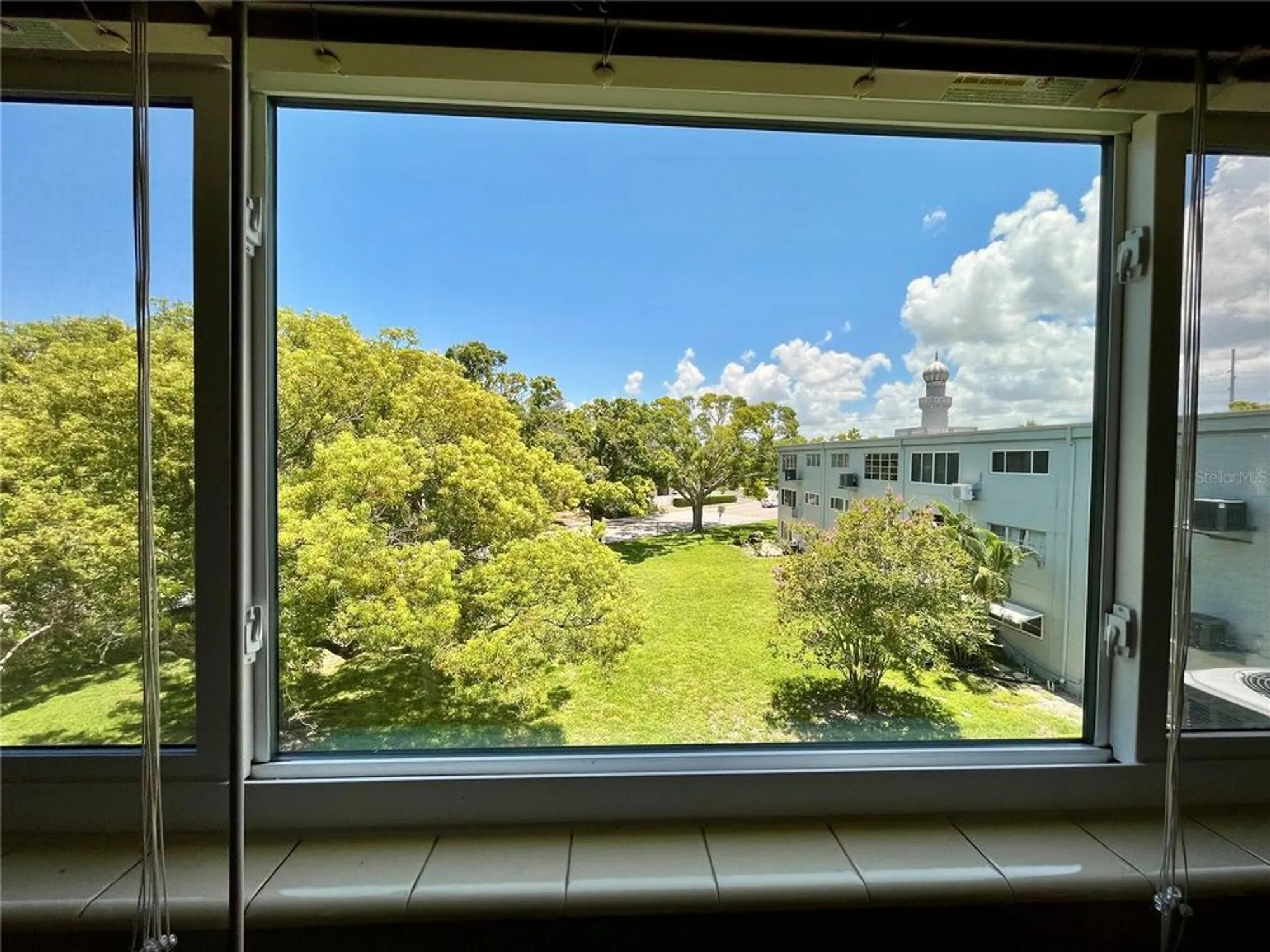 Property Slideshow image 21 of 50 | 2341 haitian dr 49, Clearwater, FL, 33763