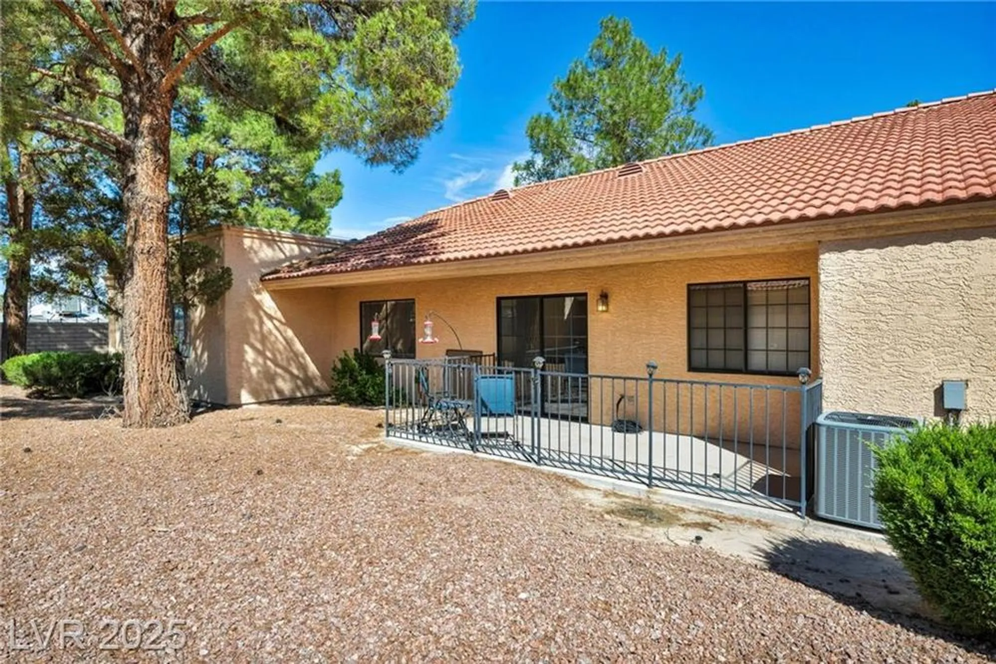 Property Slideshow image 36 of 44 | 2851 s valley view blvd unit 1025, Las Vegas, NV, 89102