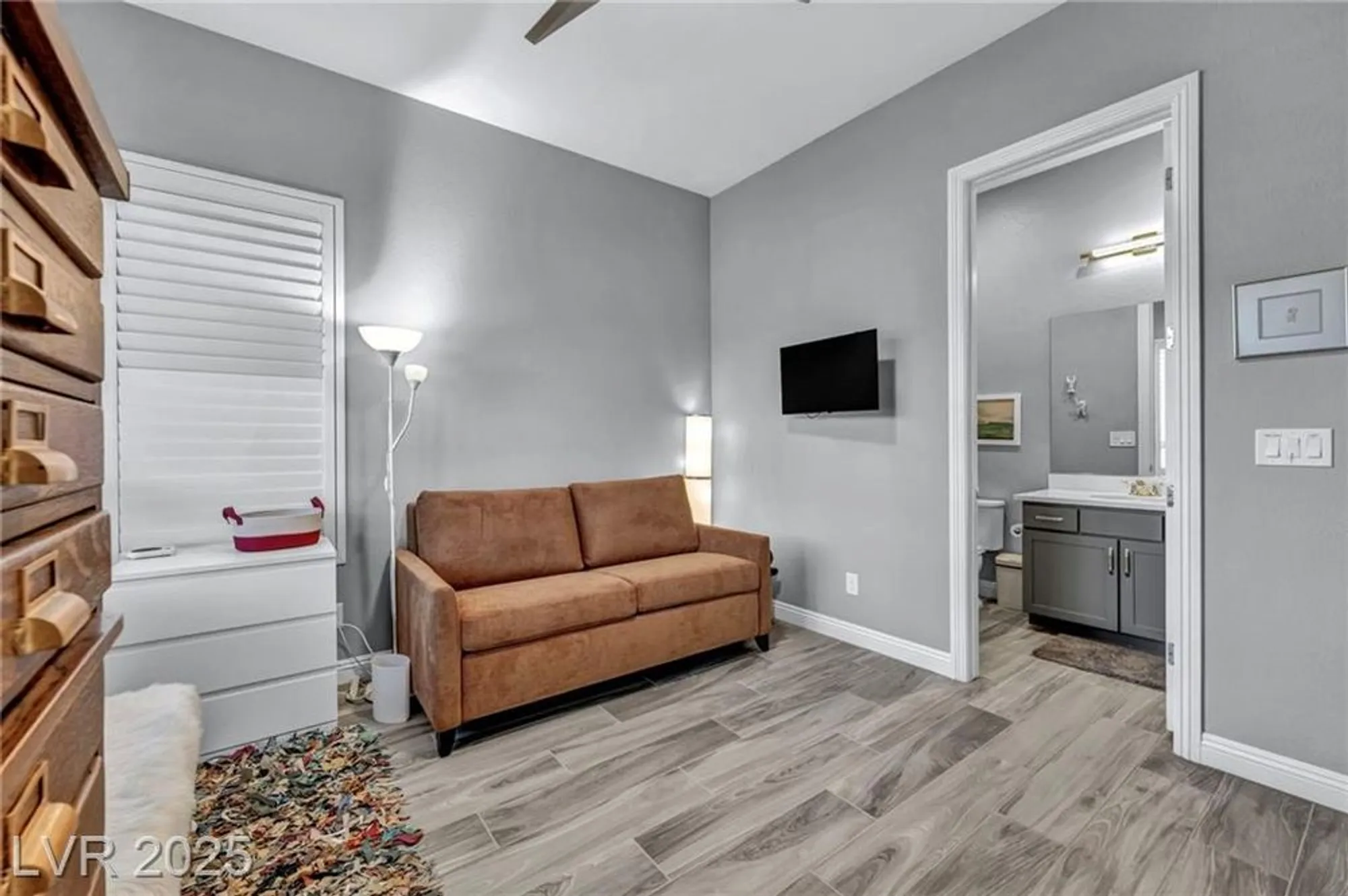 Property Slideshow image 33 of 87 | 9988 regency square ave, Las Vegas, NV, 89148