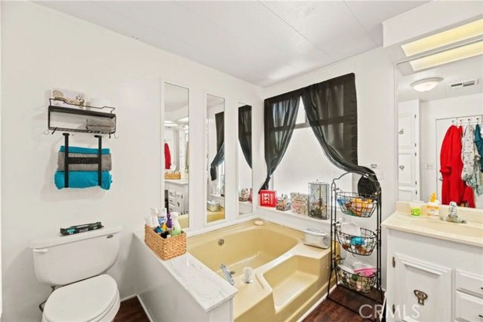 Property Slideshow image 36 of 60 | 2964 silver oak way, Hemet, CA, 92545