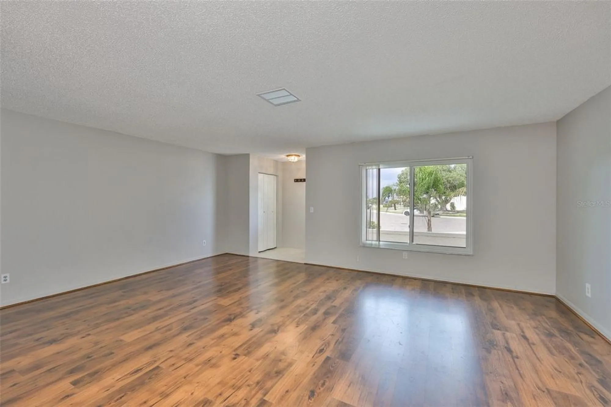 Property Slideshow image 6 of 46 | 206 sola ln, Sun City Center, FL, 33573