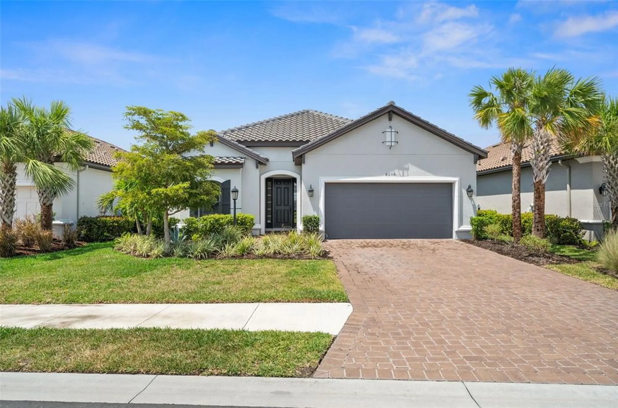 Property Slideshow image 4 of 50 | 6266 mesa gln, Bradenton, FL, 34203