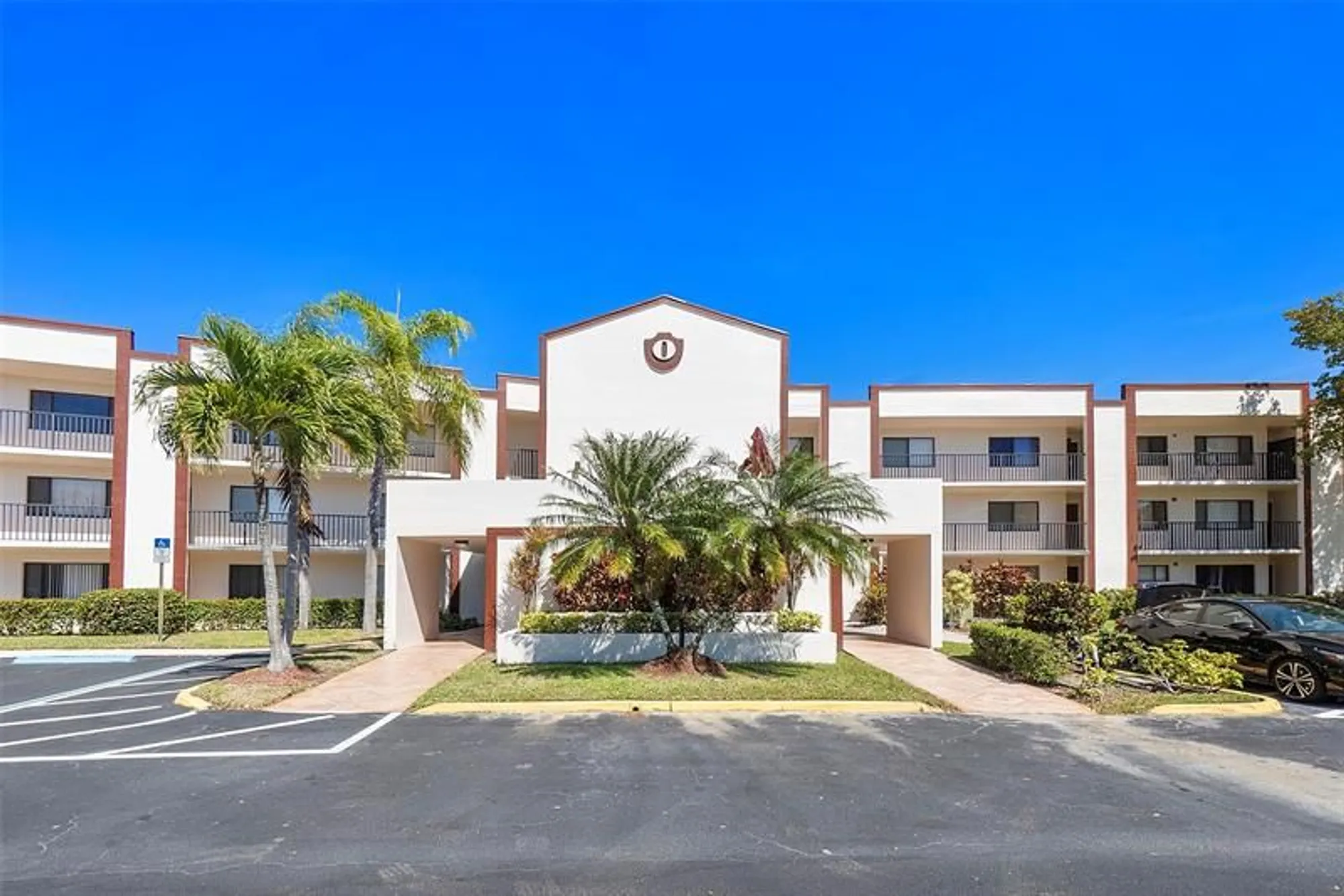 Property Slideshow image 1 of 21 | 9635 n belfort cir 109, Tamarac, FL, 33321