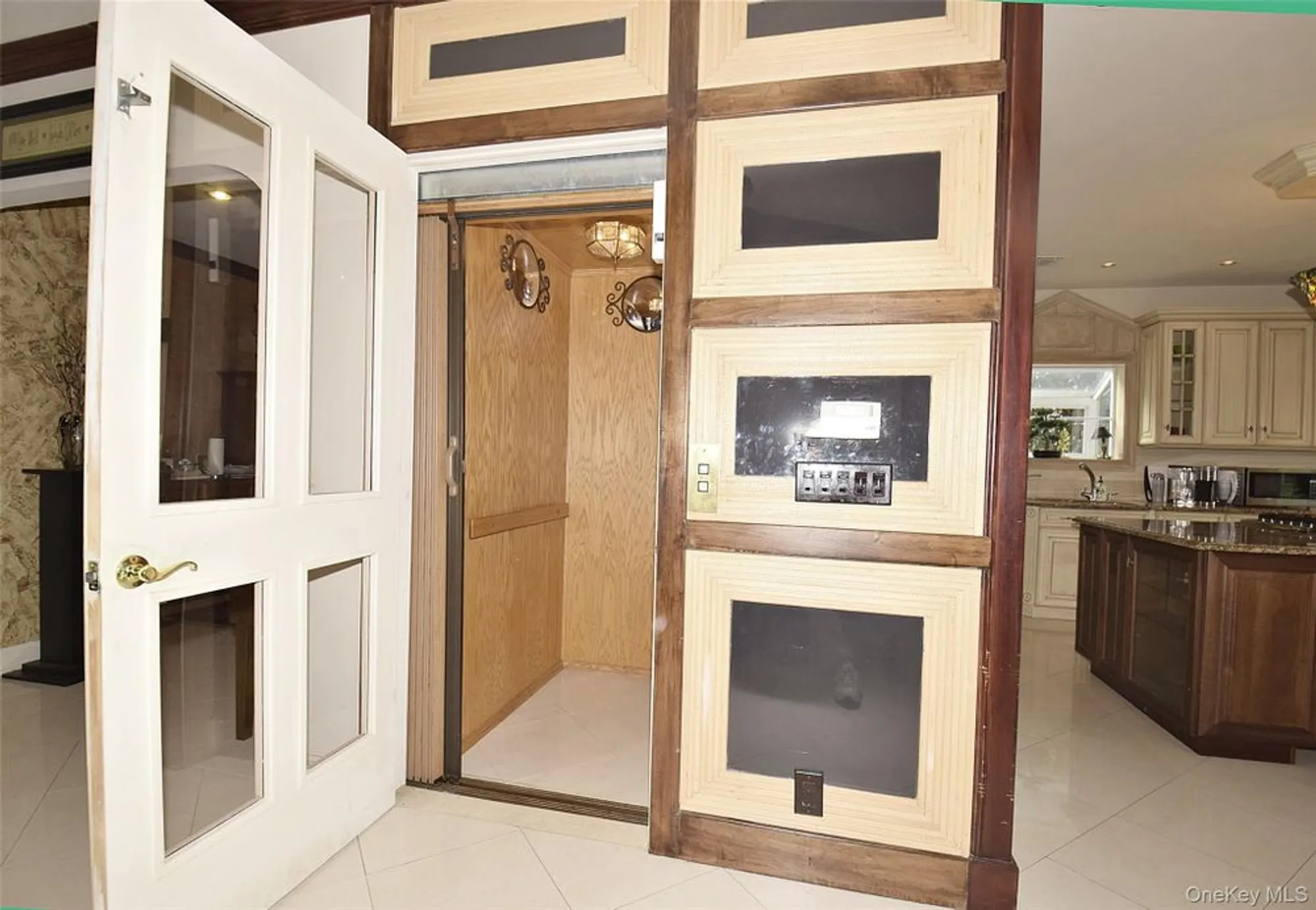 Property Slideshow image 15 of 26 | 259 altessa blvd, Melville, NY, 11747