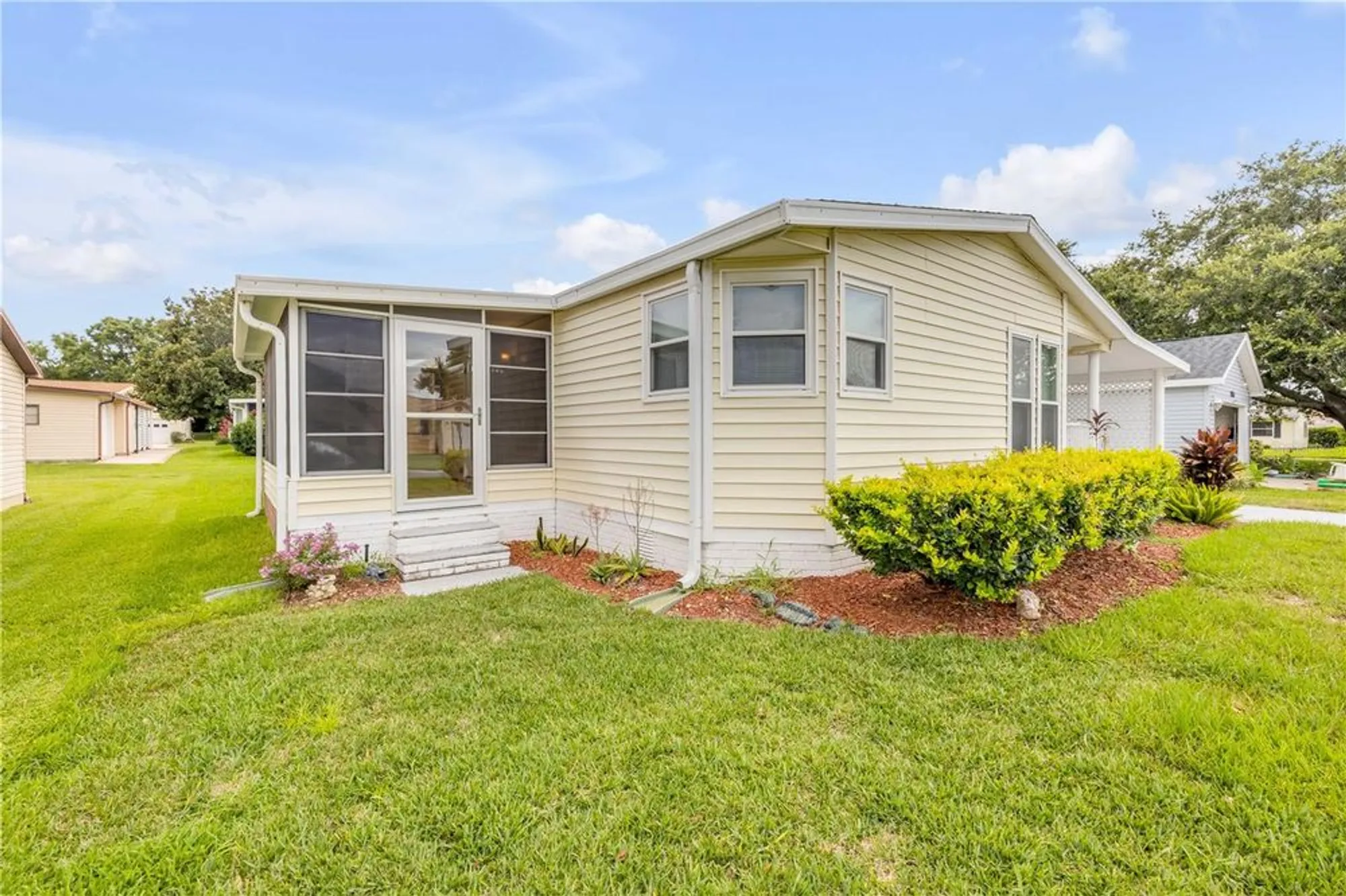 Property Slideshow image 32 of 43 | 1228 maria ct, The Villages, FL, 32159