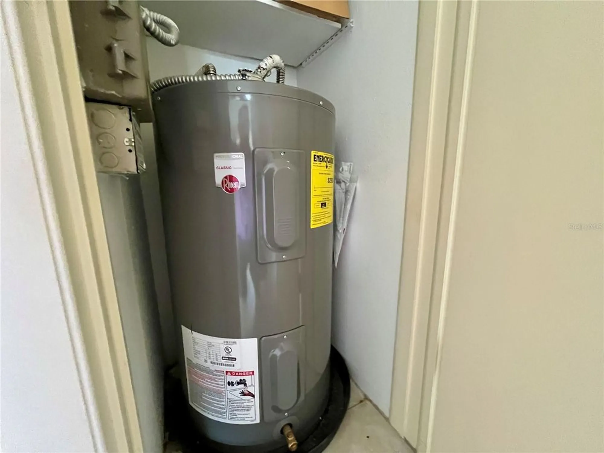 Property Slideshow image 27 of 50 | 2341 haitian dr 49, Clearwater, FL, 33763