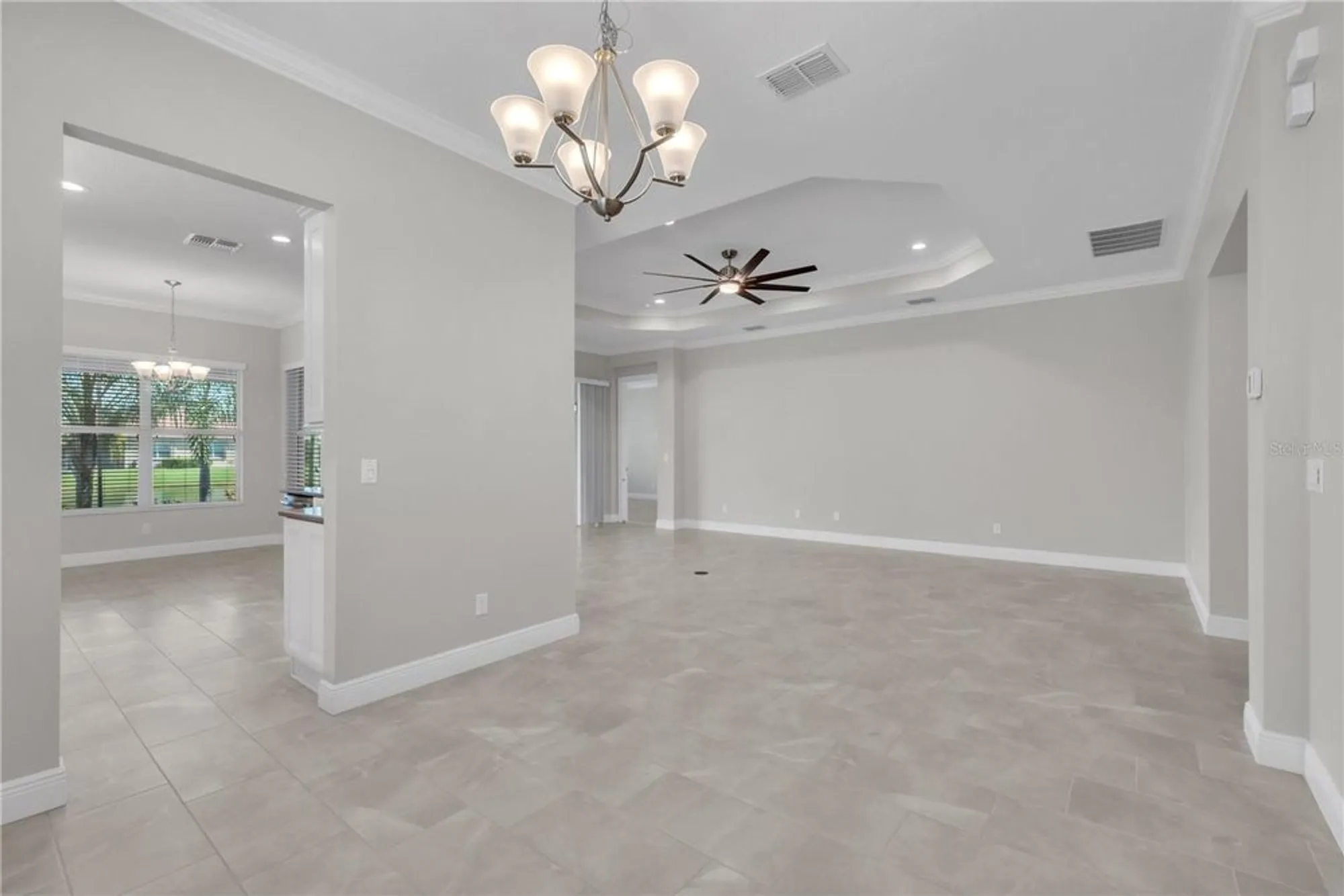 Property Slideshow image 14 of 51 | 4948 grand banks dr, Wimauma, FL, 33598