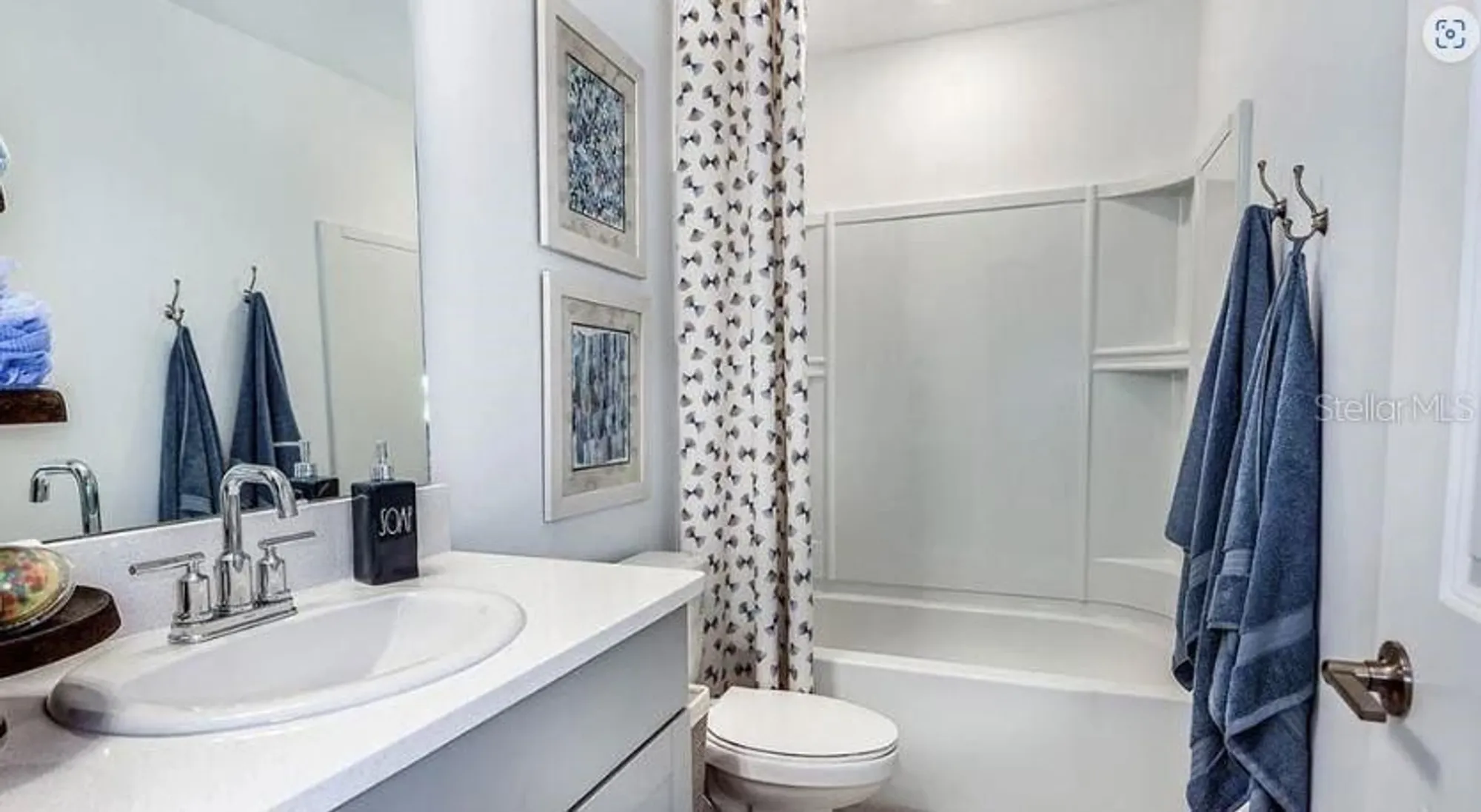 Property Slideshow image 15 of 33 | 15180 cuzcorro ct, Nokomis, FL, 34275