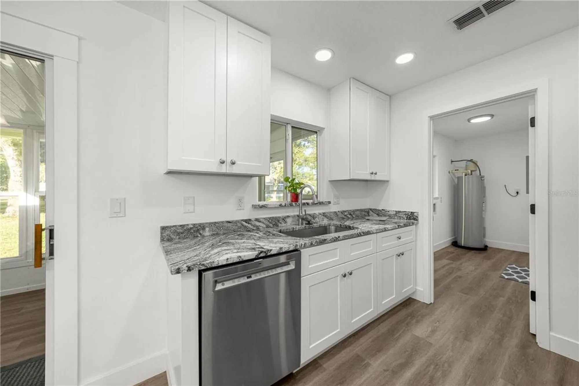 Property Slideshow image 9 of 28 | 11264 sw 77th ct, Ocala, FL, 34476