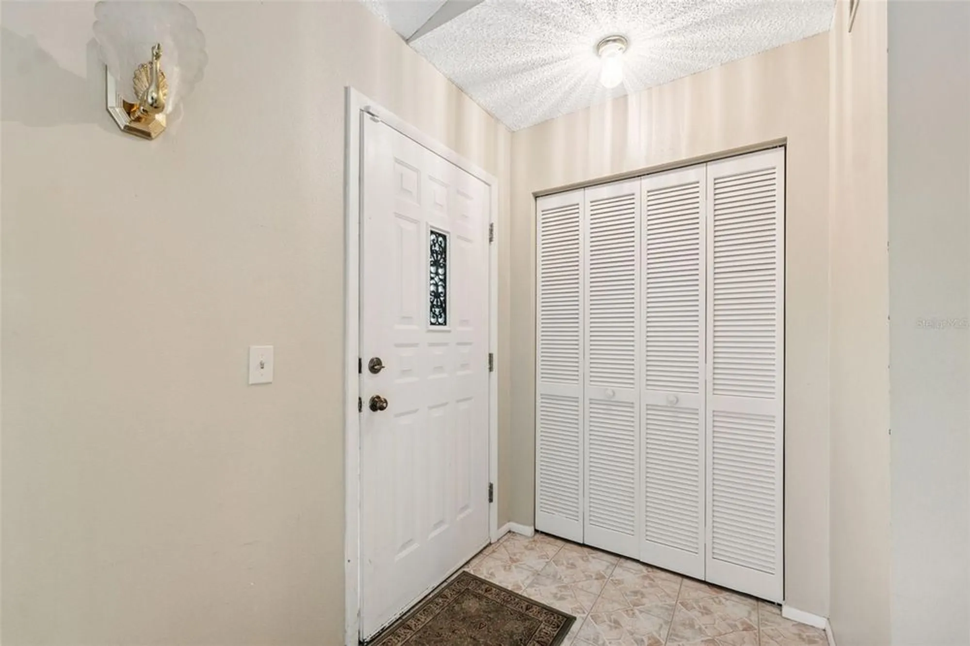 Property Slideshow image 3 of 49 | 2192 swedish dr 26, Clearwater, FL, 33763