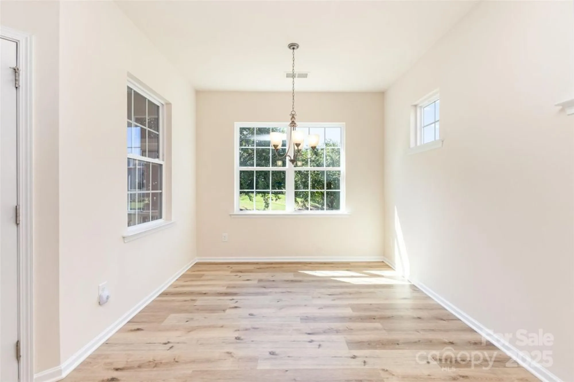 Property Slideshow image 14 of 28 | 6007 edinburgh ln, Fort Mill, SC, 29707