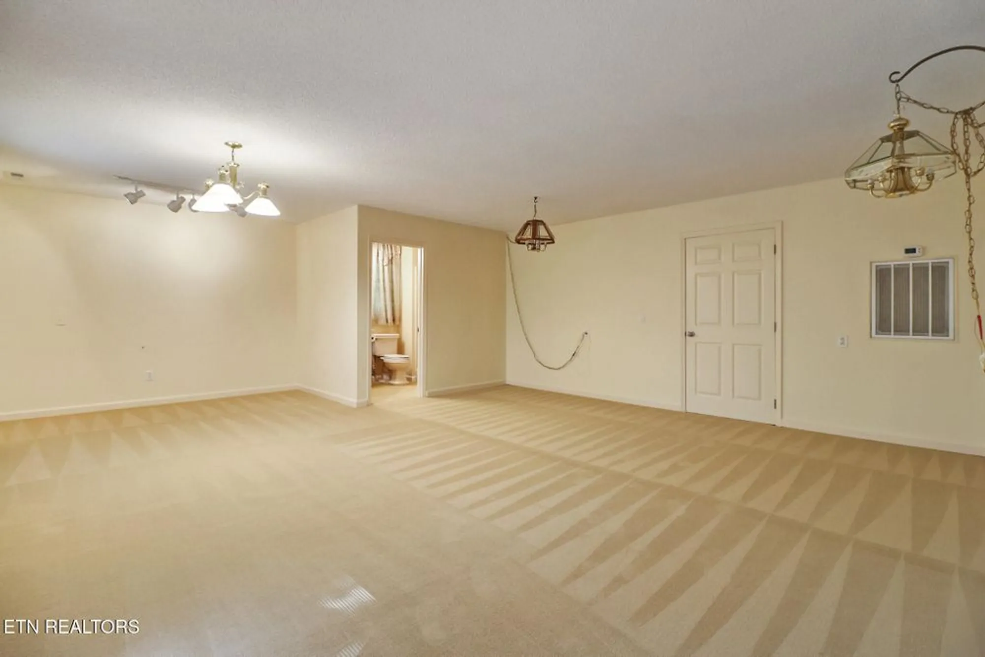 Property Slideshow image 33 of 54 | 104 flossmoor cir, Crossville, TN, 38558