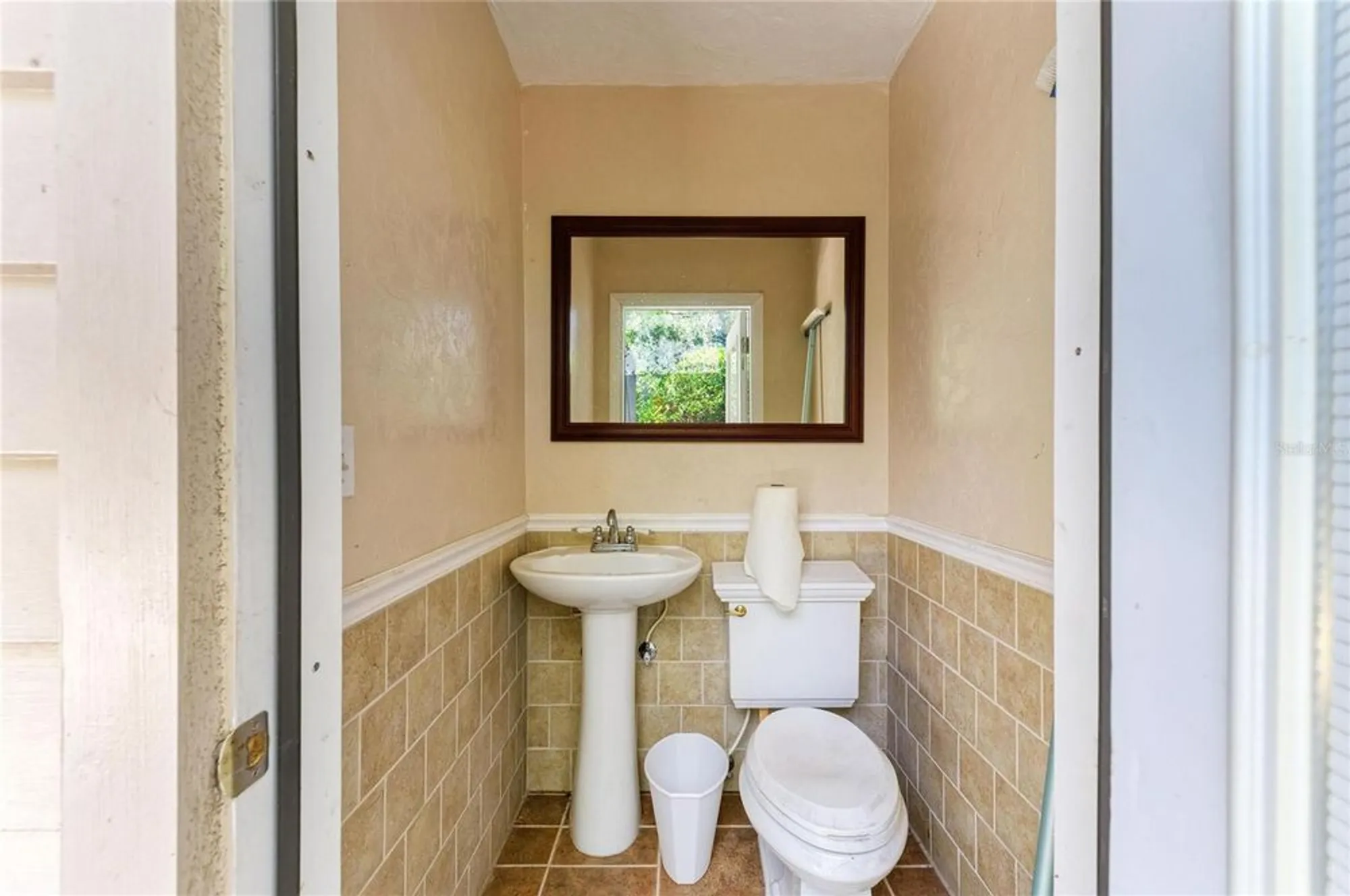 Property Slideshow image 52 of 83 | 5668 country lakes dr, Sarasota, FL, 34243