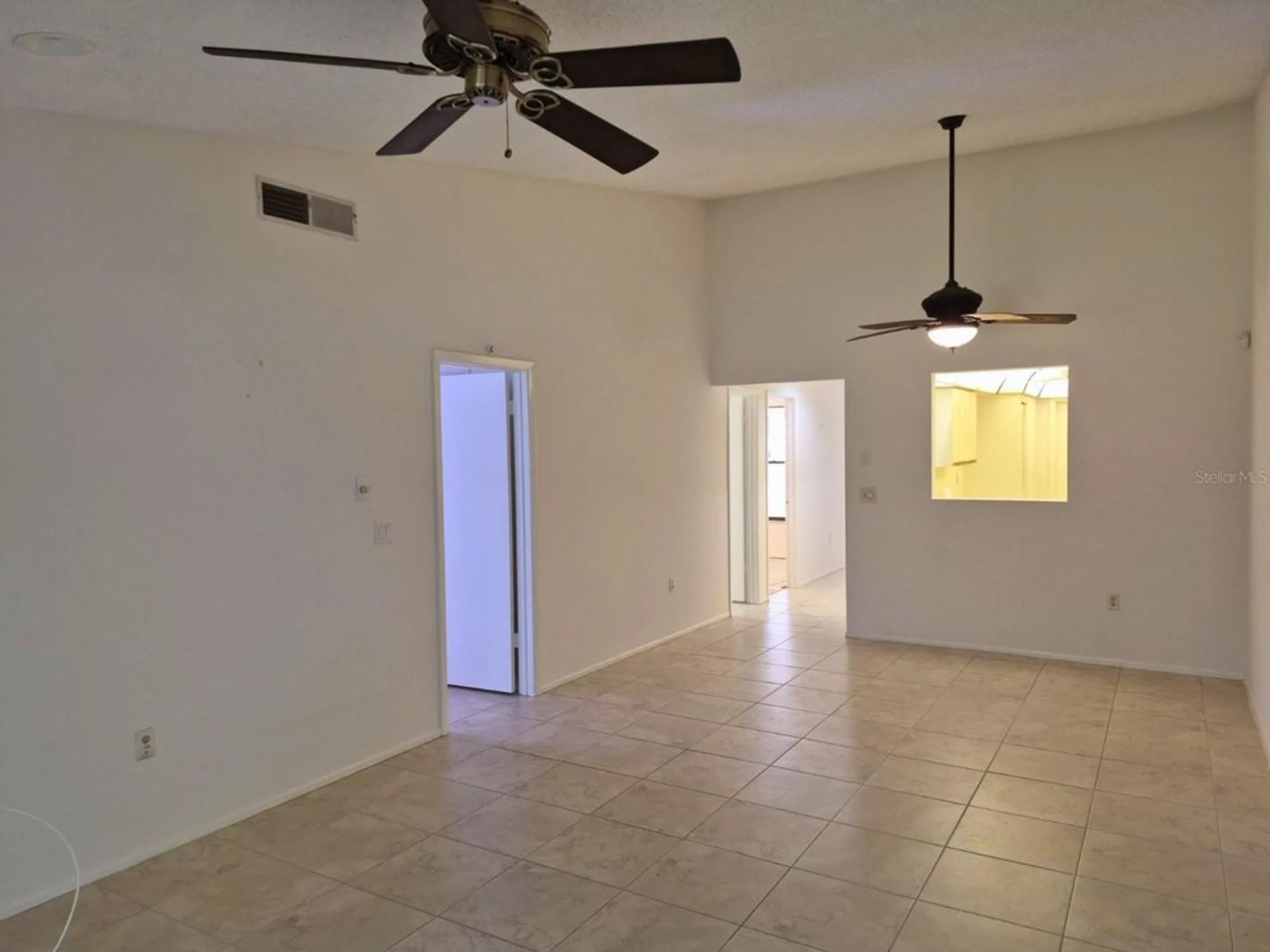 Property Slideshow image 5 of 31 | 1306 golfview dr # 1306, Tarpon Springs, FL, 34689