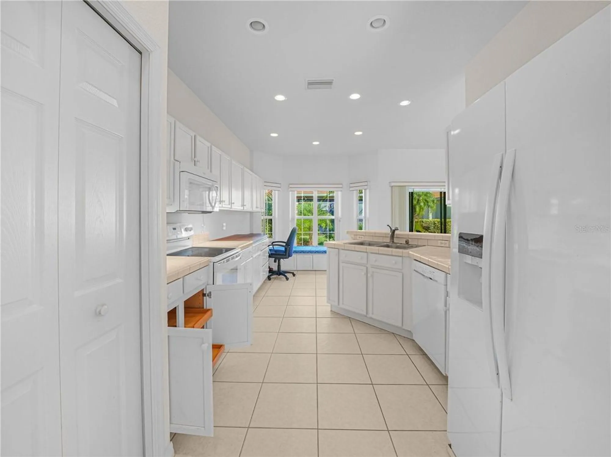 Property Slideshow image 11 of 64 | 4028 birkdale dr, Lake Wales, FL, 33859