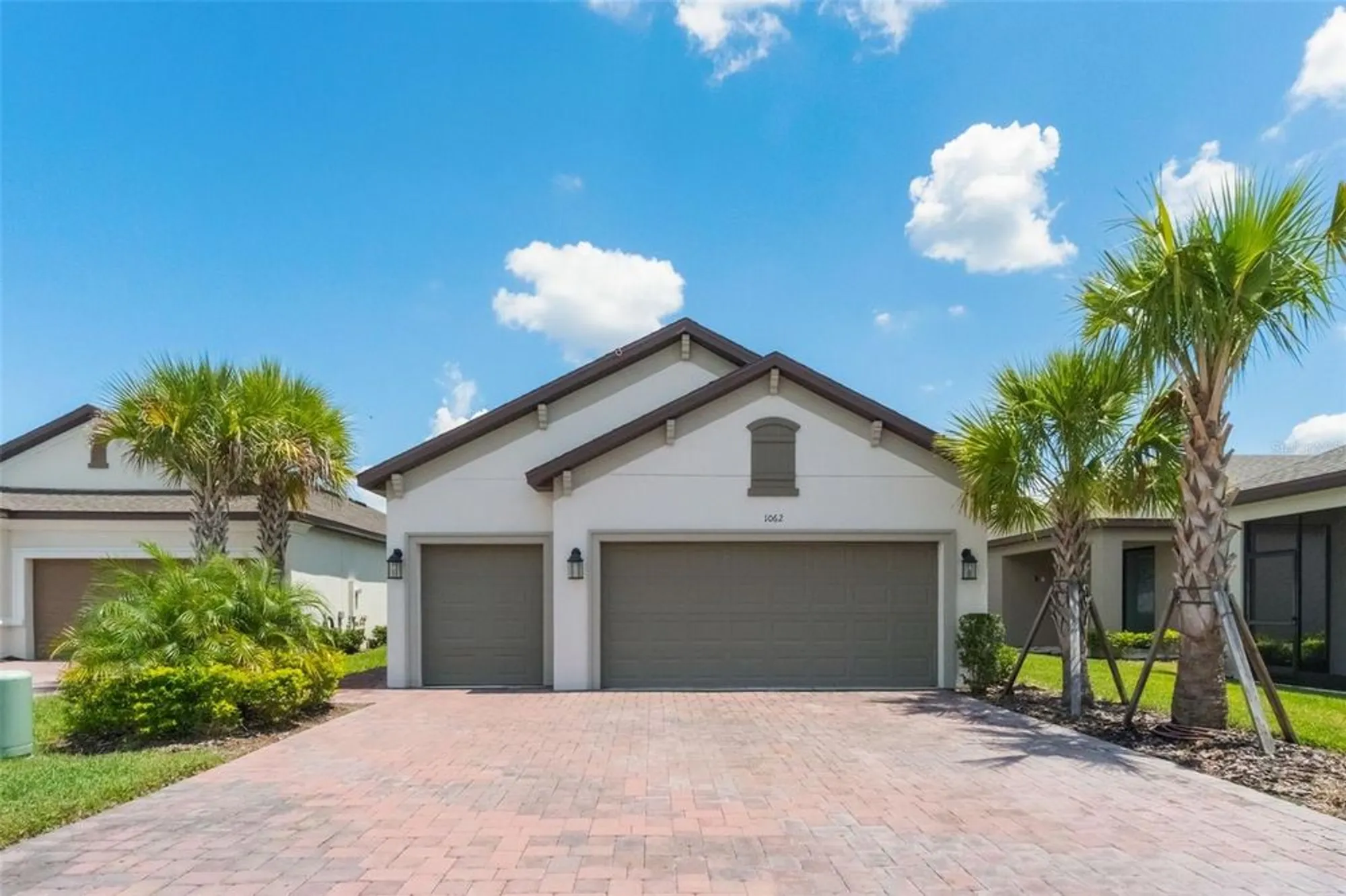 Property Slideshow image 1 of 46 | 1062 umbria dr, Kissimmee, FL, 34759