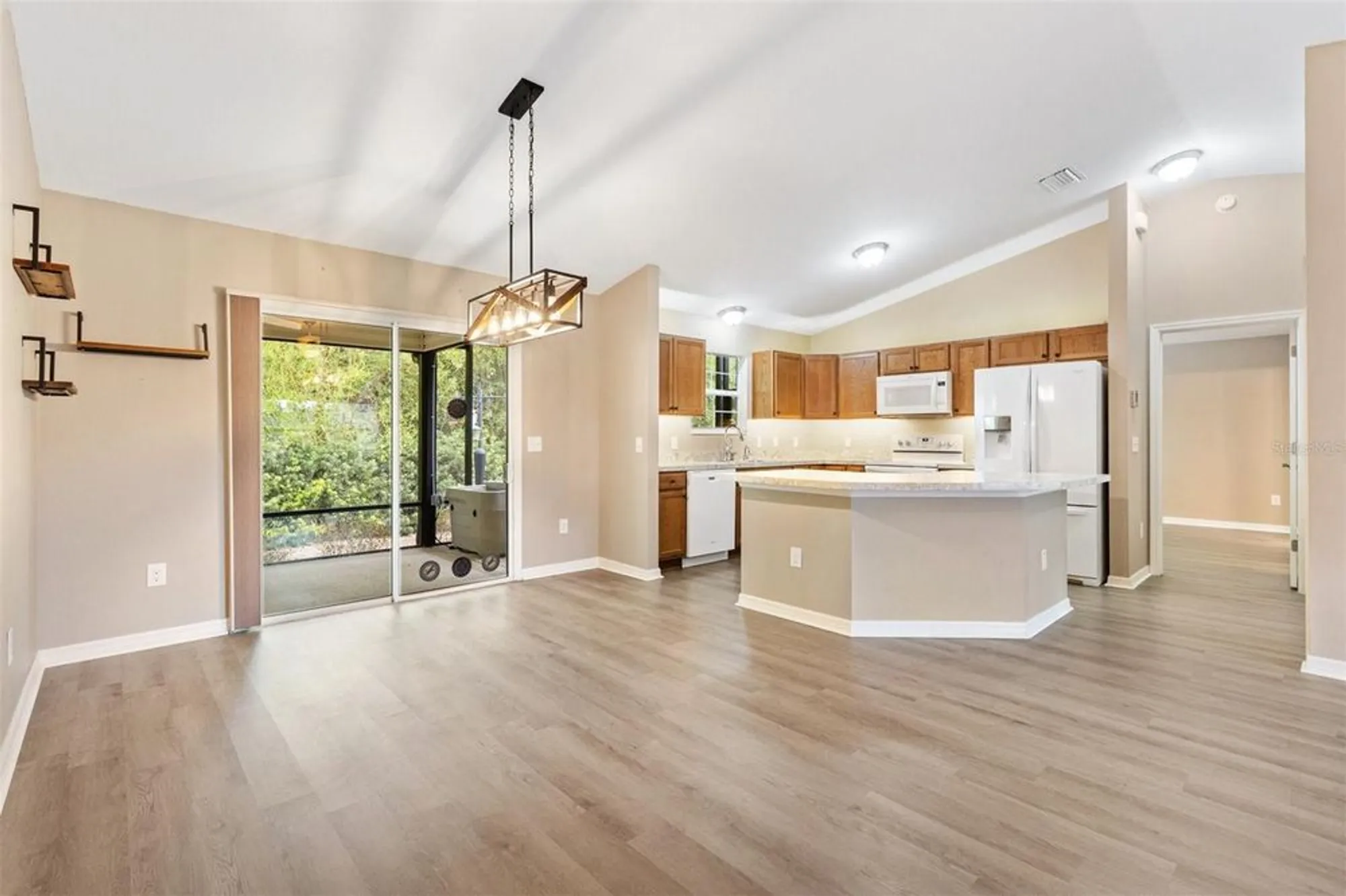 Property Slideshow image 6 of 28 | 428 tarrson blvd, Lady Lake, FL, 32159