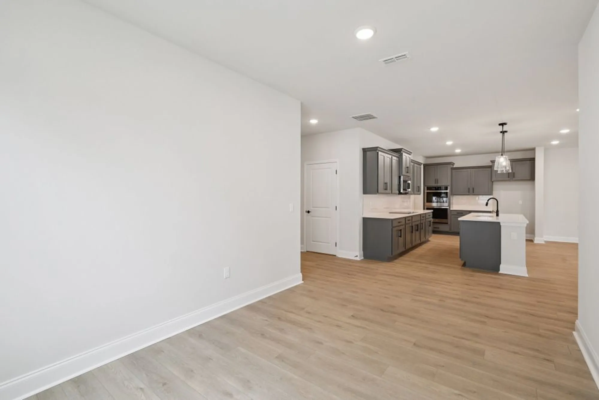 Property Slideshow image 11 of 47 | 2812 bison ct, Antioch, TN, 37013