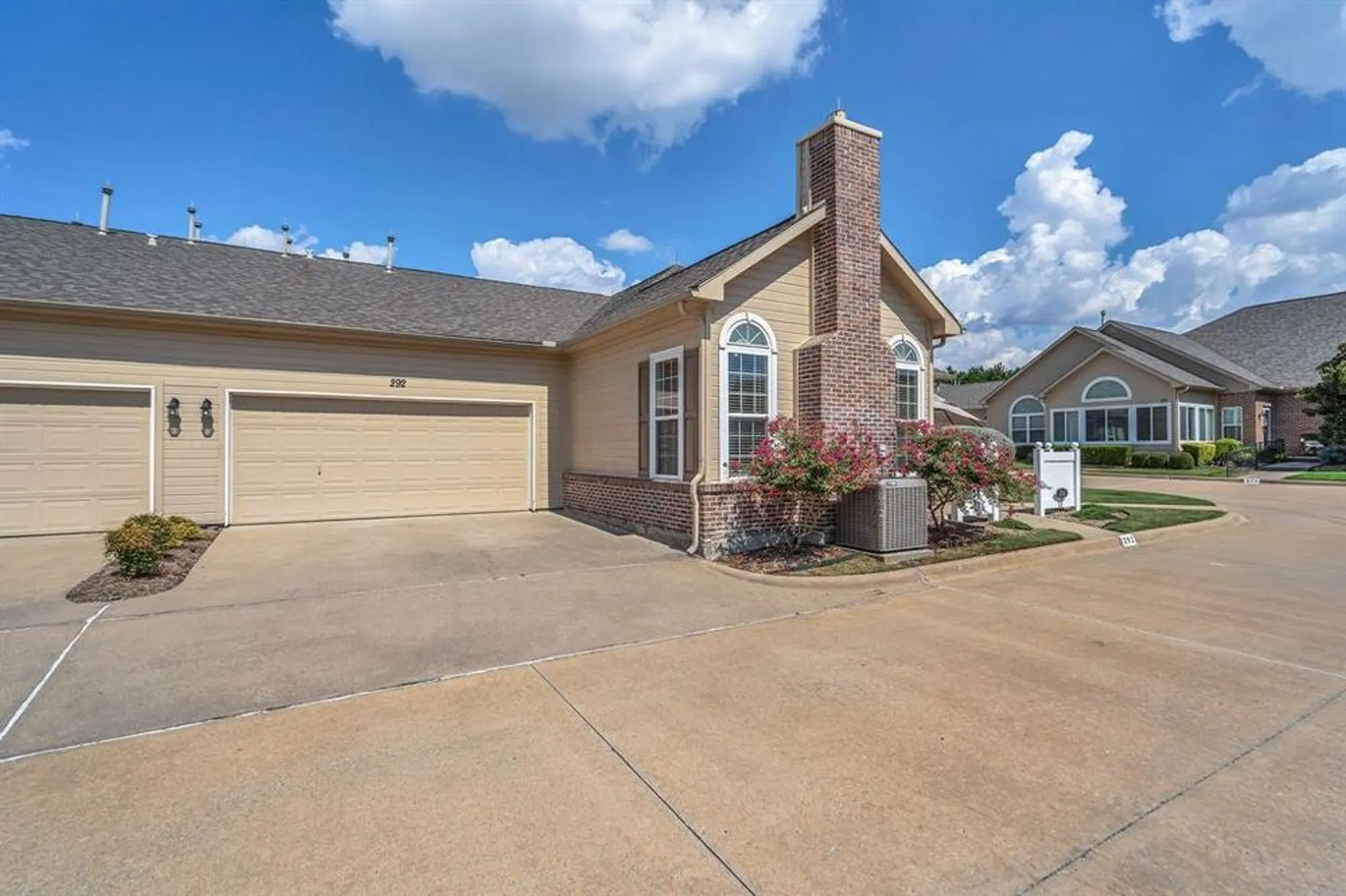 Property Slideshow image 28 of 40 | 2601 marsh ln 292, Plano, TX, 75093