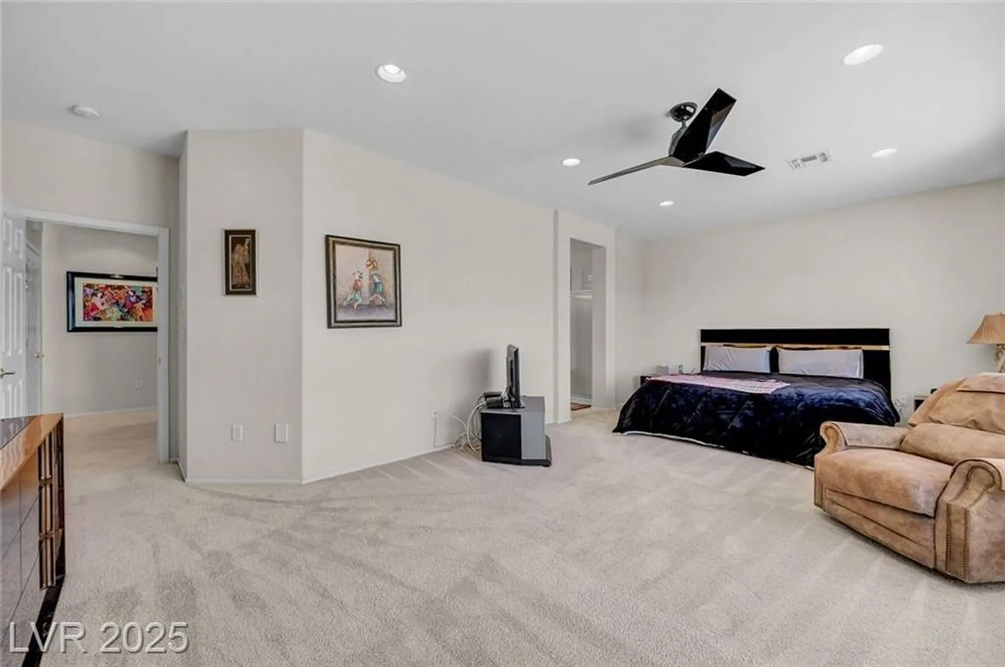 Property Slideshow image 35 of 60 | 2343 hardin ridge dr, Henderson, NV, 89052