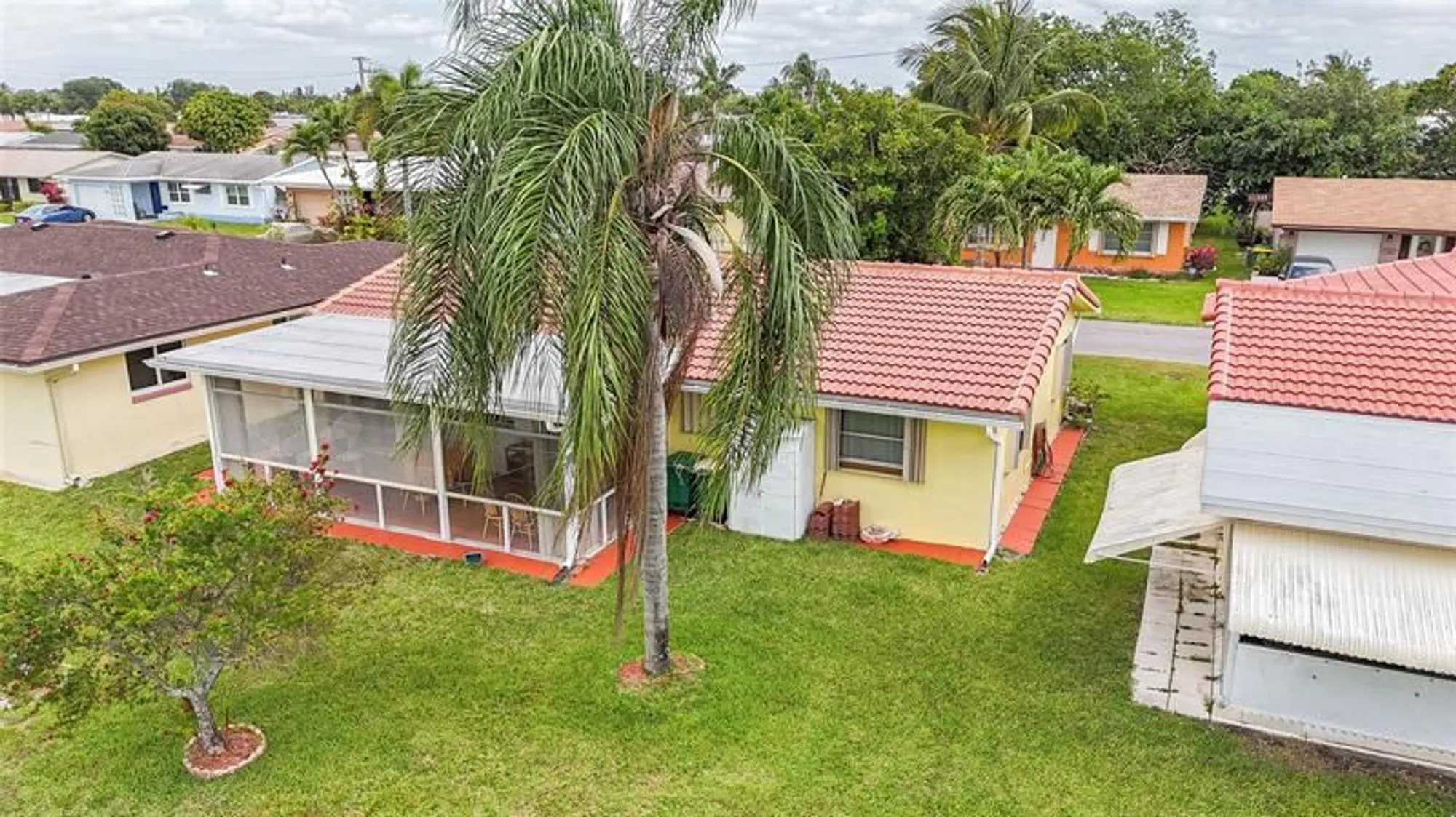 Property Slideshow image 47 of 55 | 4510 nw 45th ct, Tamarac, FL, 33319