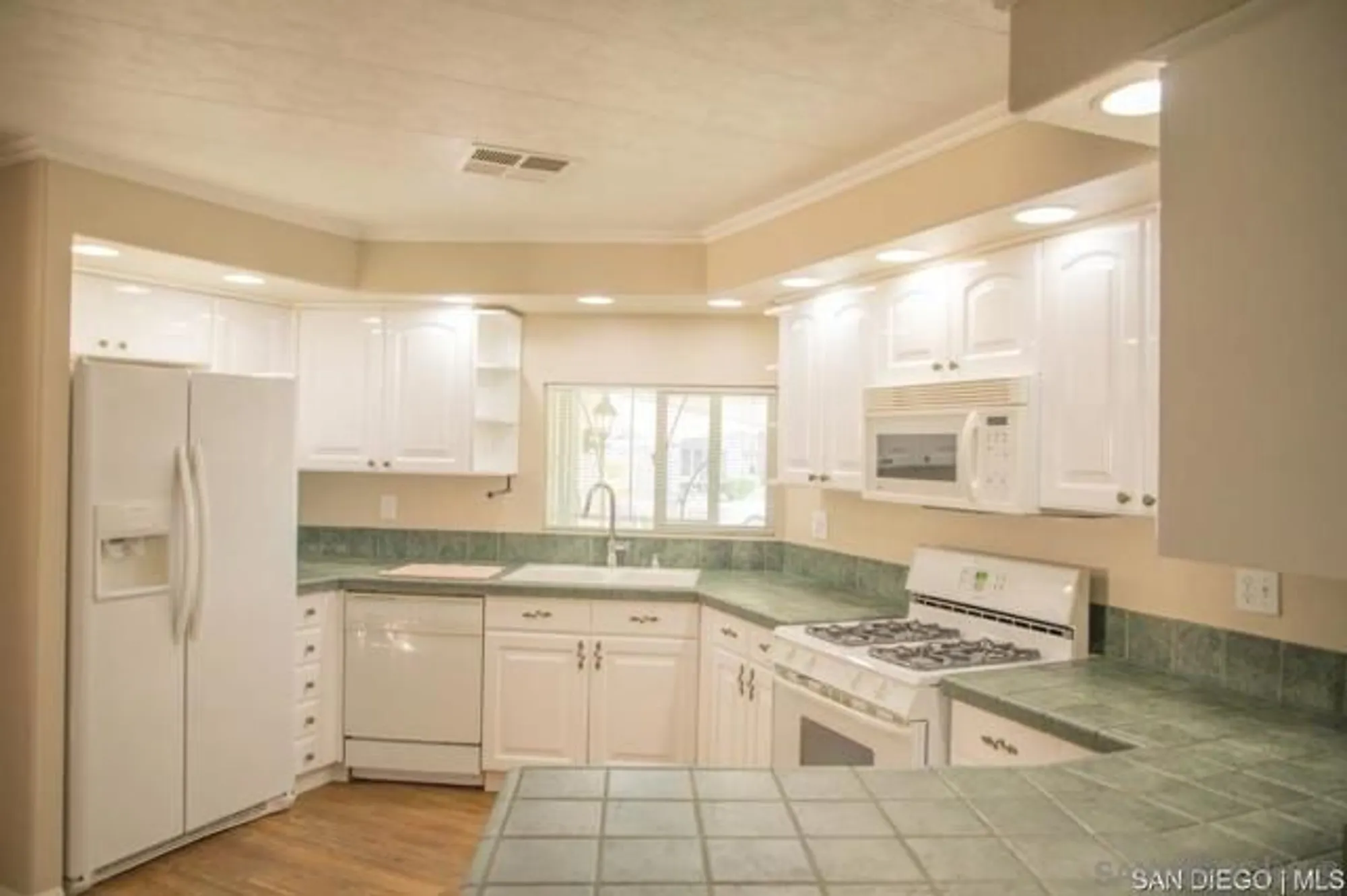 Property Slideshow image 11 of 42 | 29090 camino alba, Murrieta, CA, 92563