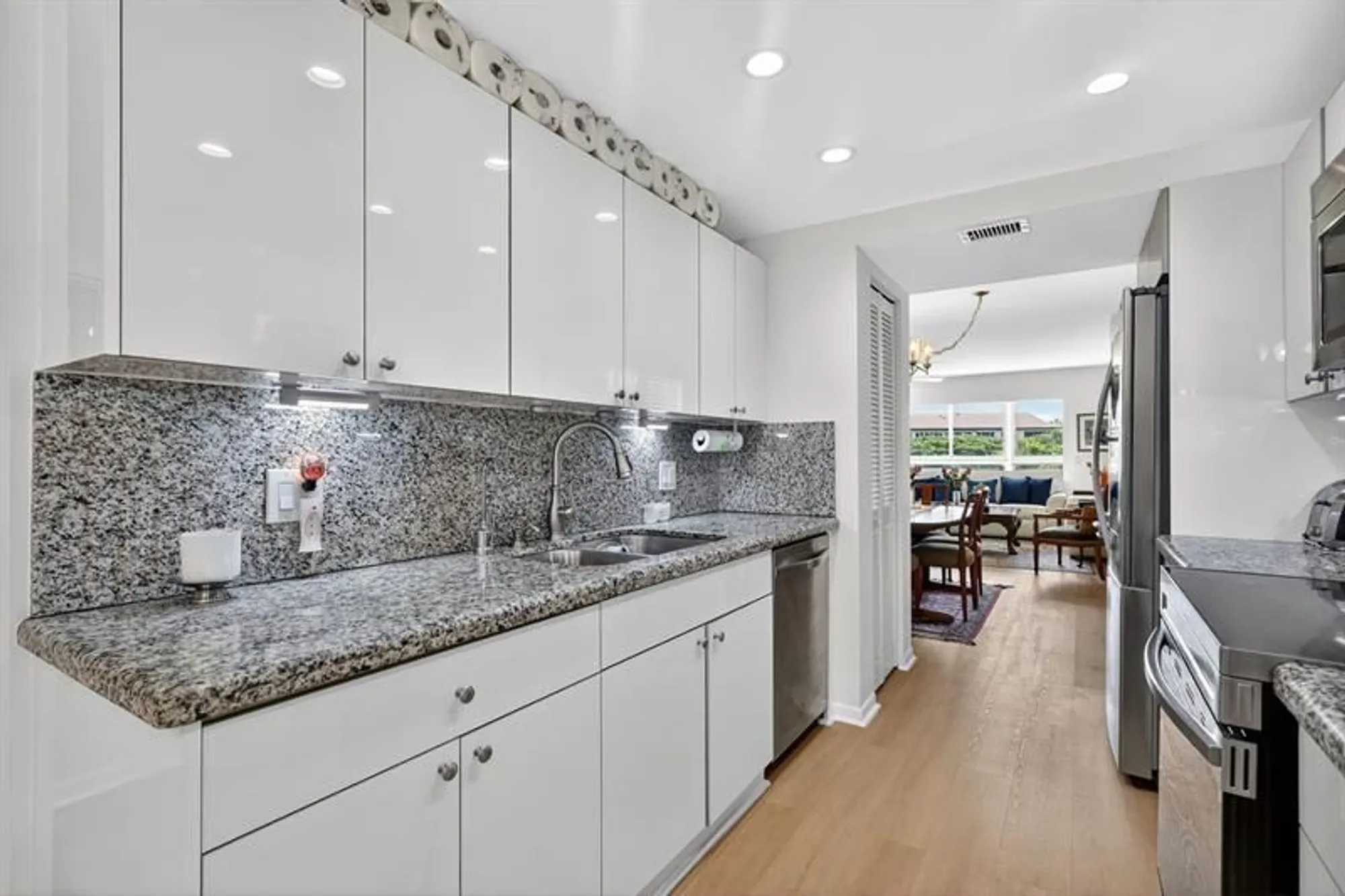 Property Slideshow image 10 of 48 | 13000 sw 15th ct 314u, Pembroke Pines, FL, 33027