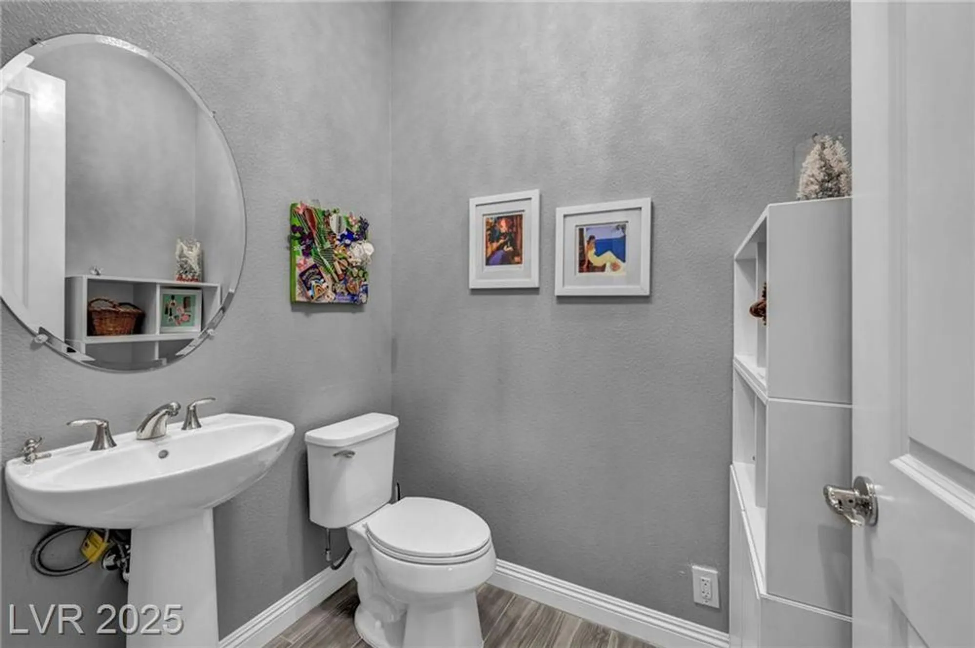 Property Slideshow image 36 of 87 | 9988 regency square ave, Las Vegas, NV, 89148