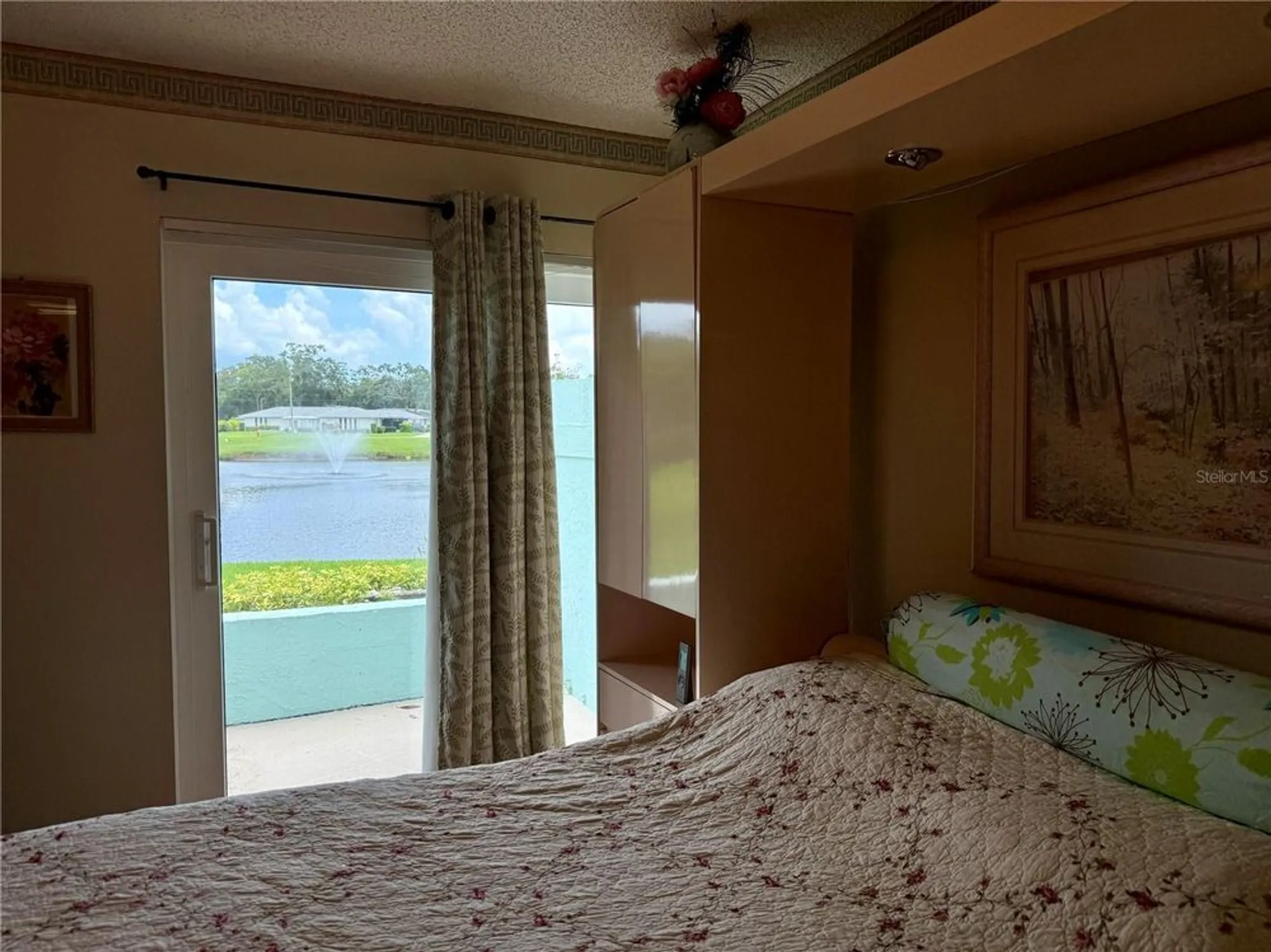 Property Slideshow image 26 of 51 | 2722 sherbrooke ln d, Palm Harbor, FL, 34684